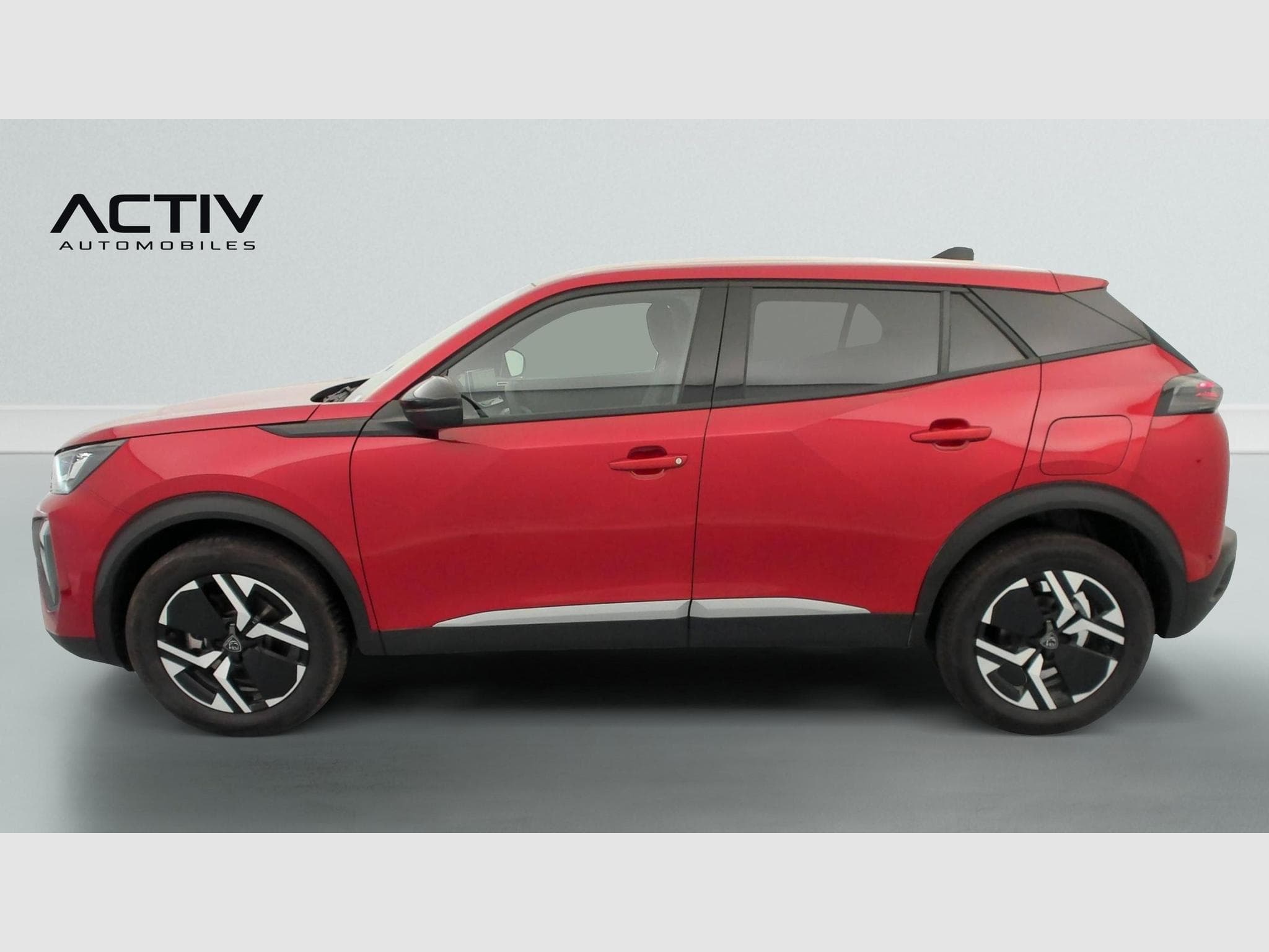 Peugeot 2008 Hybrid 145 e-DCS6 Allure (2026) - Foto 4
