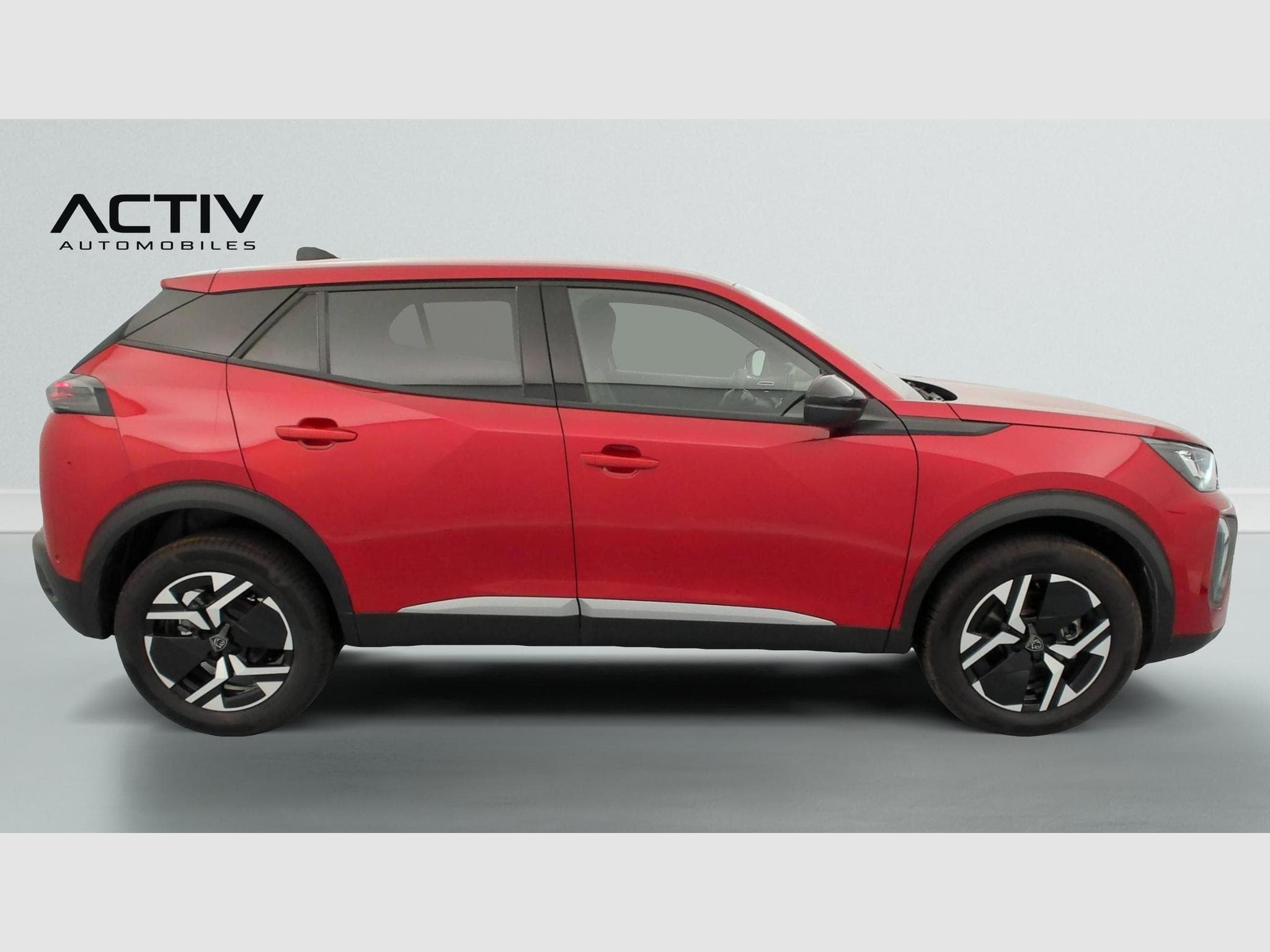 Peugeot 2008 Hybrid 145 e-DCS6 Allure (2026) - Foto 8
