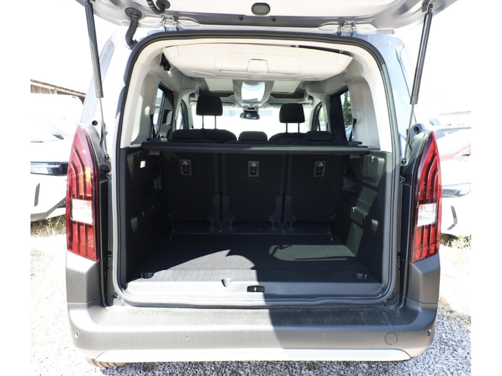 Peugeot Rifter Rifter M1 GT Diesel (2026) - Photo 9