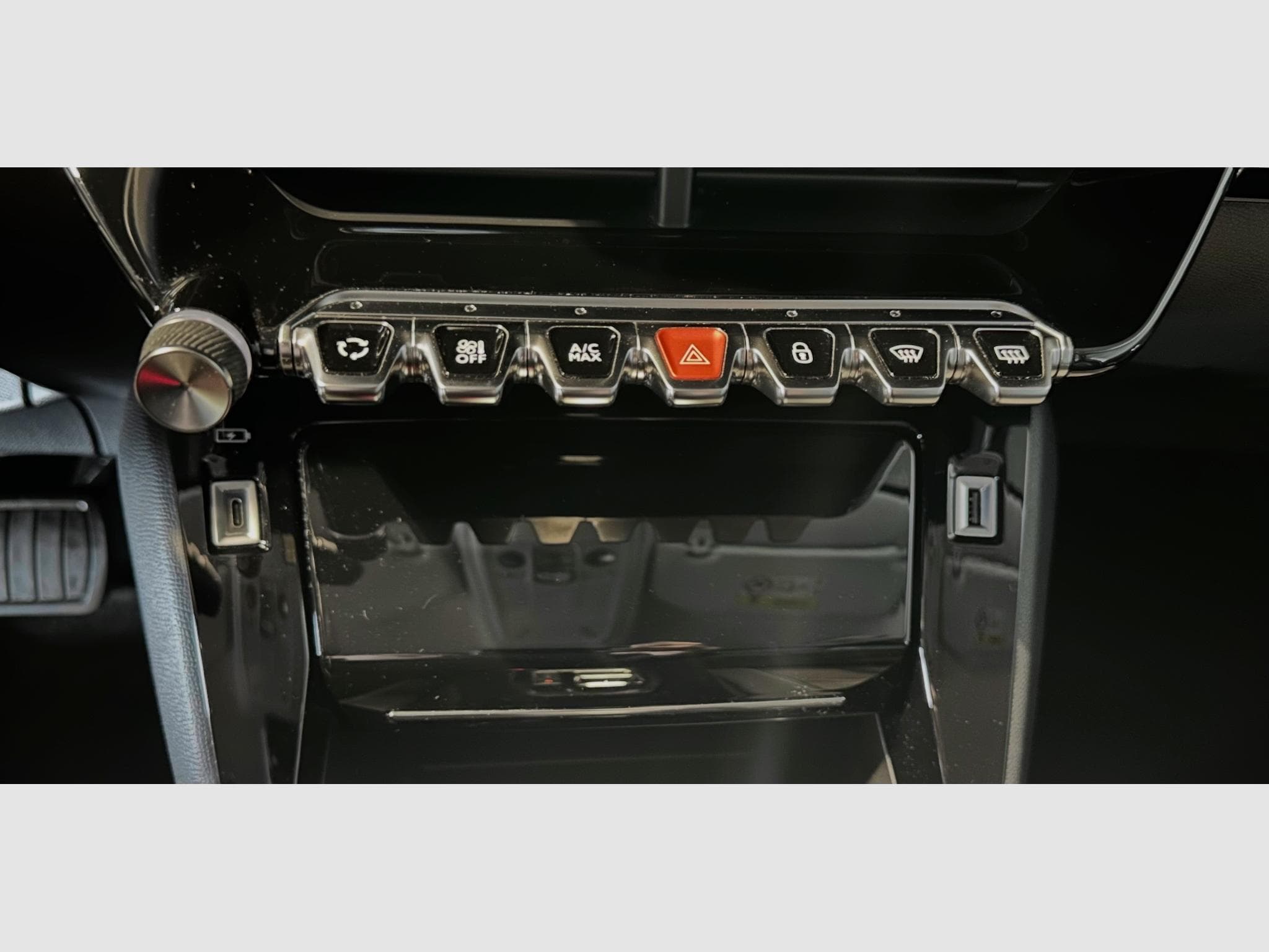 Peugeot 208 208 ALLURE BVA (2022) - Photo 11