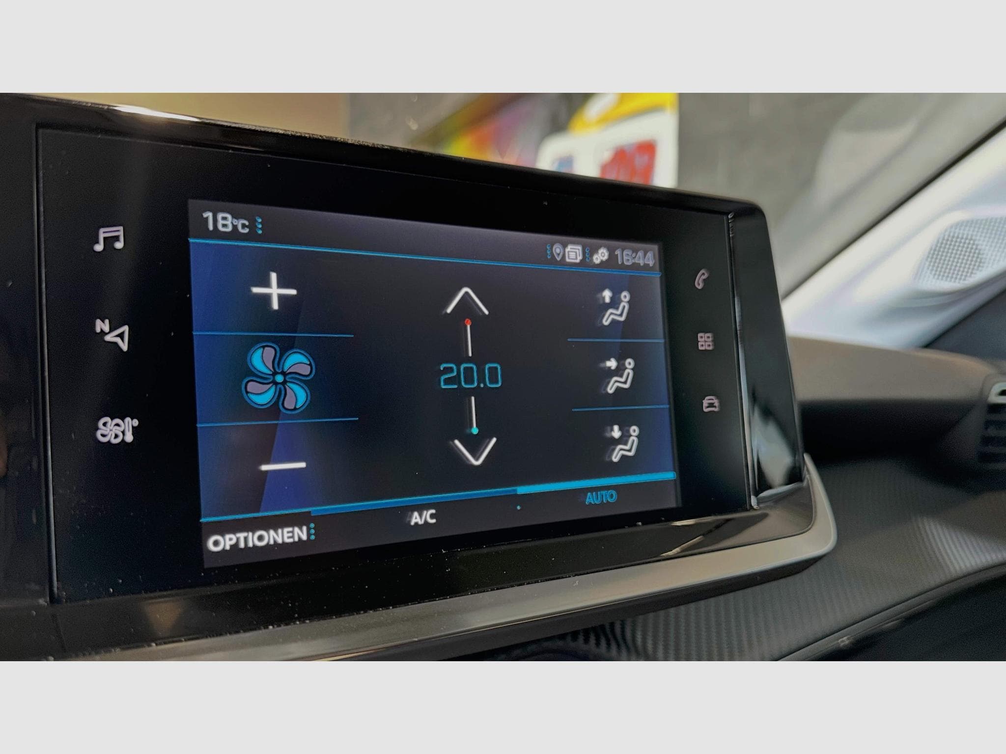 Peugeot 208 208 ALLURE BVA (2022) - Photo 12
