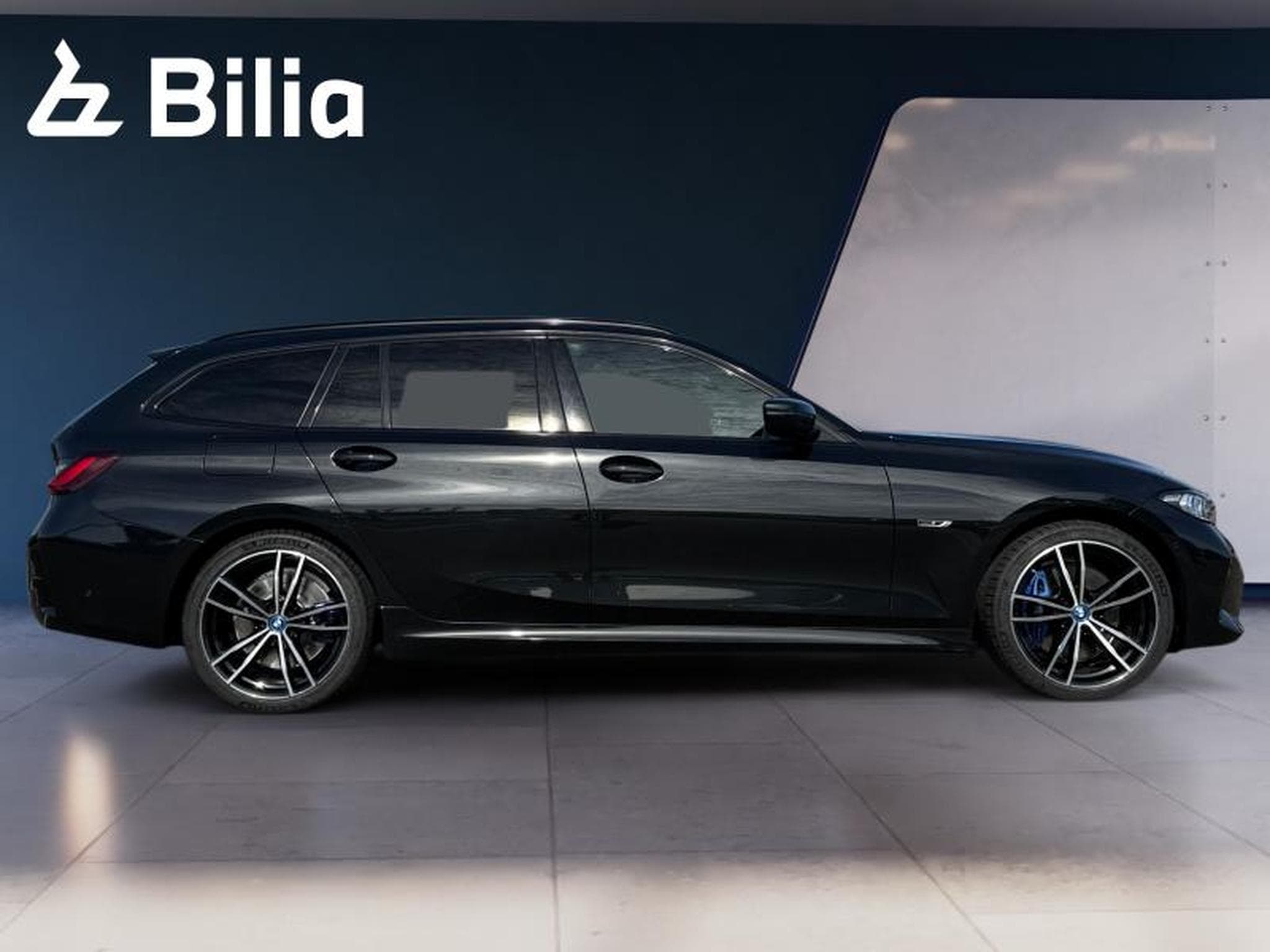 BMW 330 330e Touring Kit M Sport (2023) - Photo 4