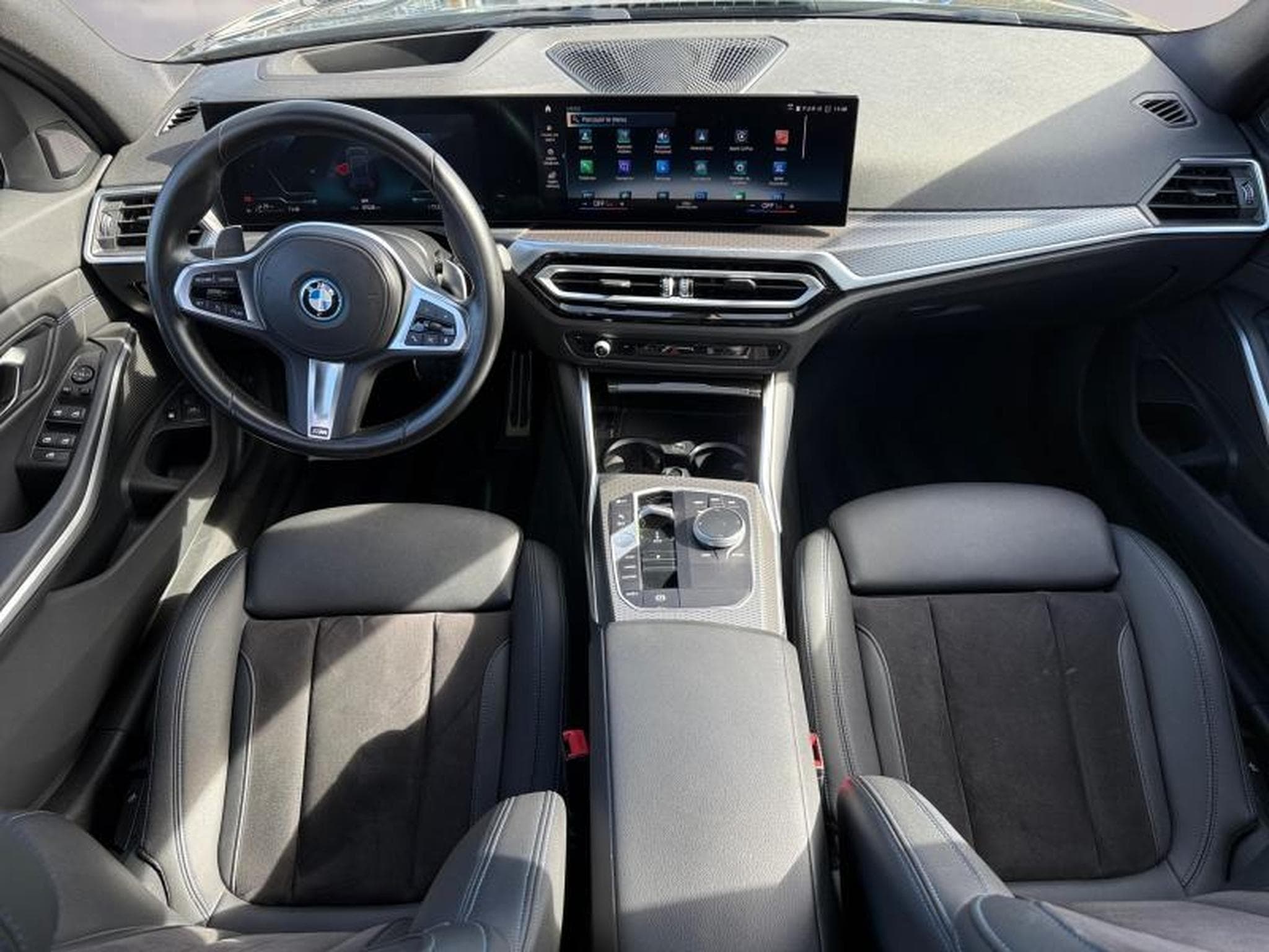 BMW 330 330e Touring Kit M Sport (2023) - Photo 9