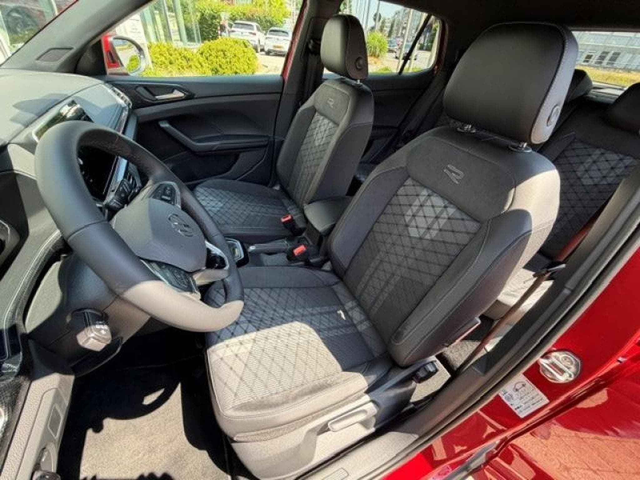 VW T-Cross R-LINE (2026) - Photo 12