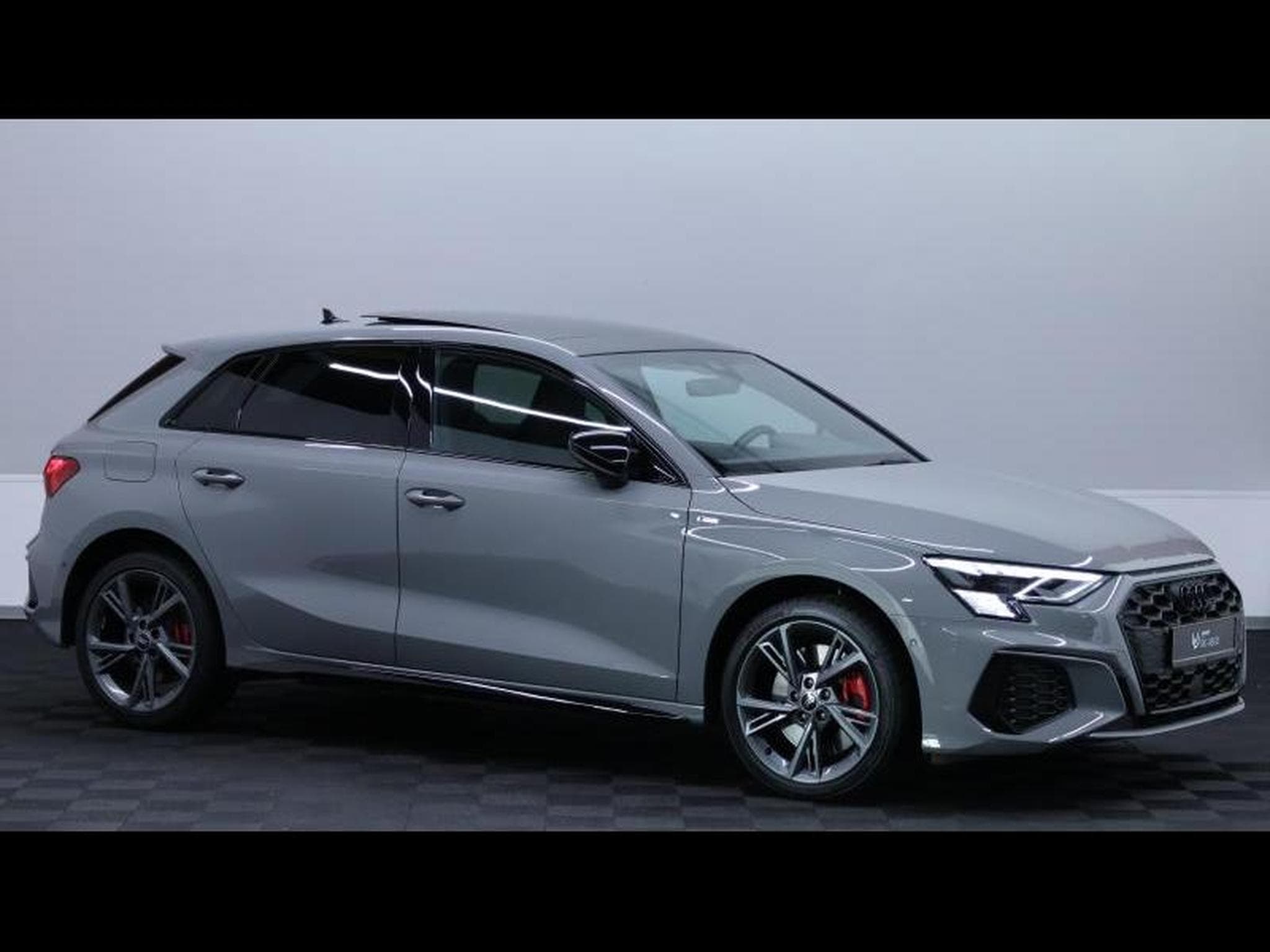 Audi A3 45TFSIe PHEV 245ch Sportback (2024) - Foto 3