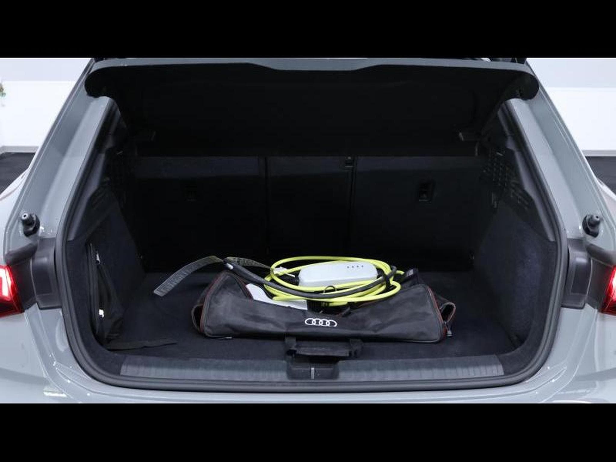 Audi A3 45TFSIe PHEV 245ch Sportback (2024) - Foto 8