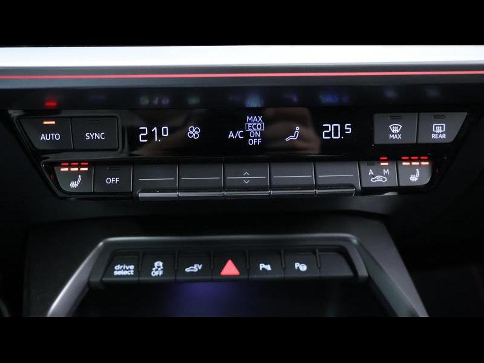 Audi A3 45TFSIe PHEV 245ch Sportback (2024) - Foto 22