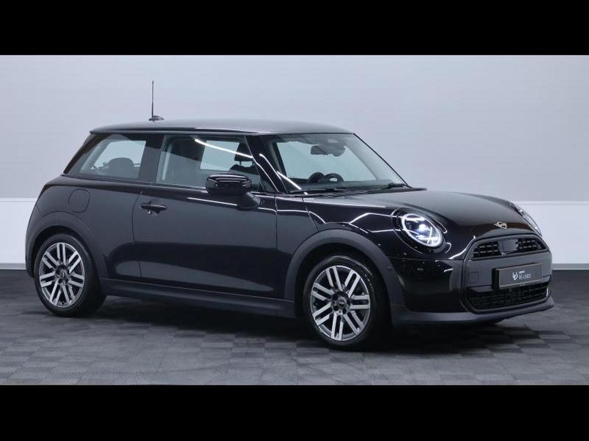 MINI Cooper 1.5 156ch Steptronic 3portes (2024) - Photo 3