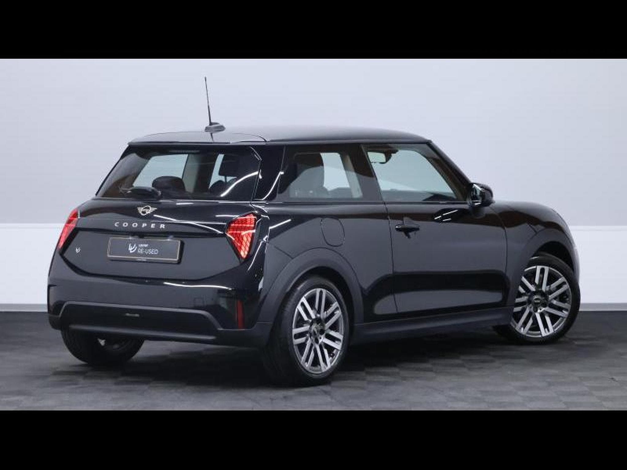 MINI Cooper 1.5 156ch Steptronic 3portes (2024) - Photo 5