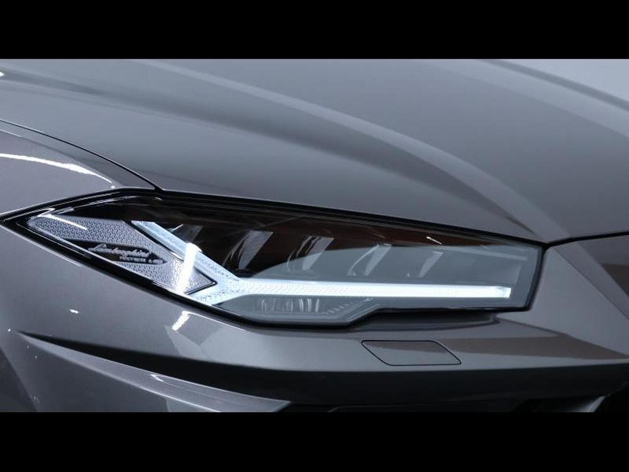 Lamborghini Urus 4.0 V8 650Ch (2022) - Photo 9