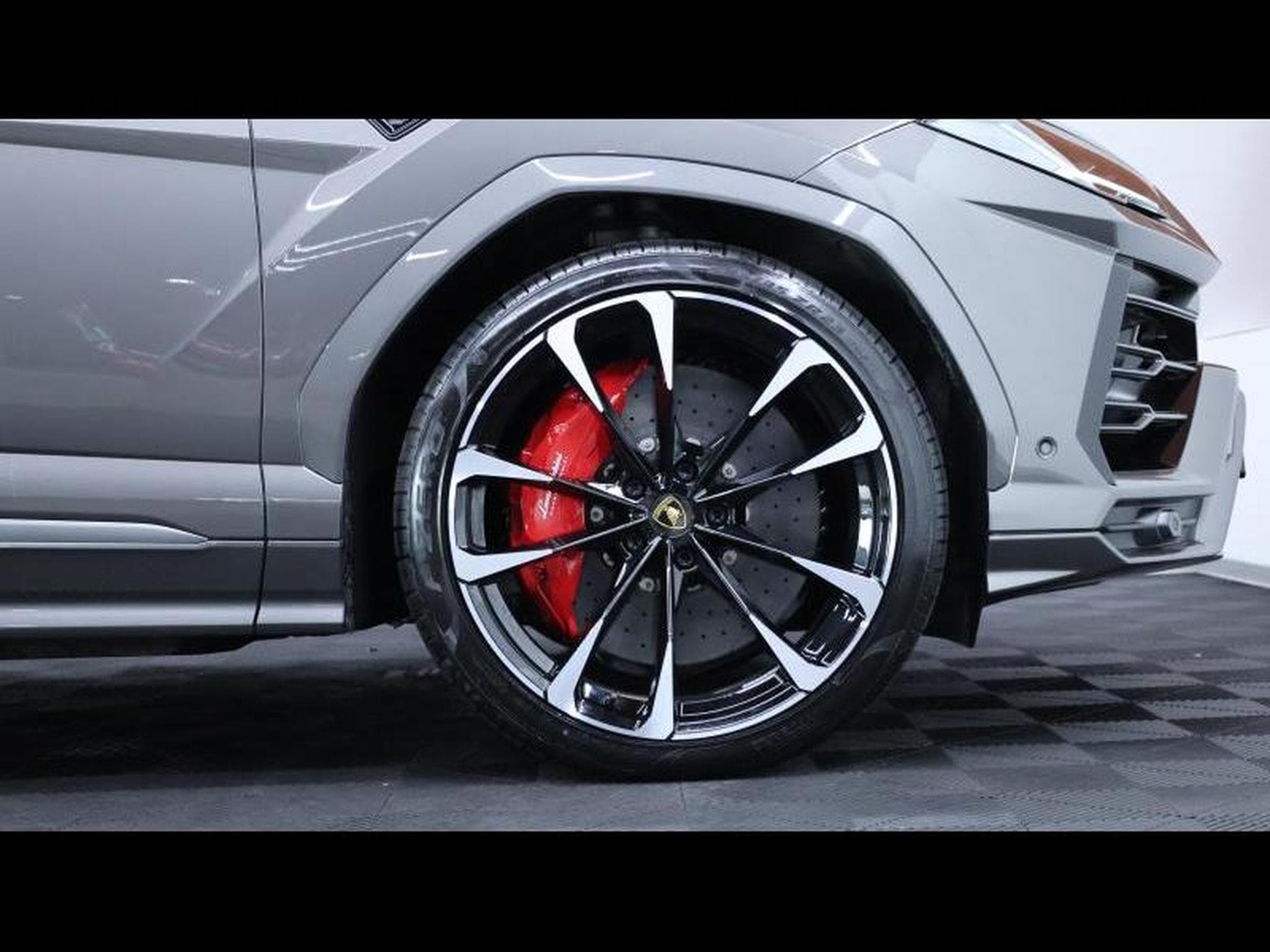 Lamborghini Urus 4.0 V8 650Ch (2022) - Photo 12