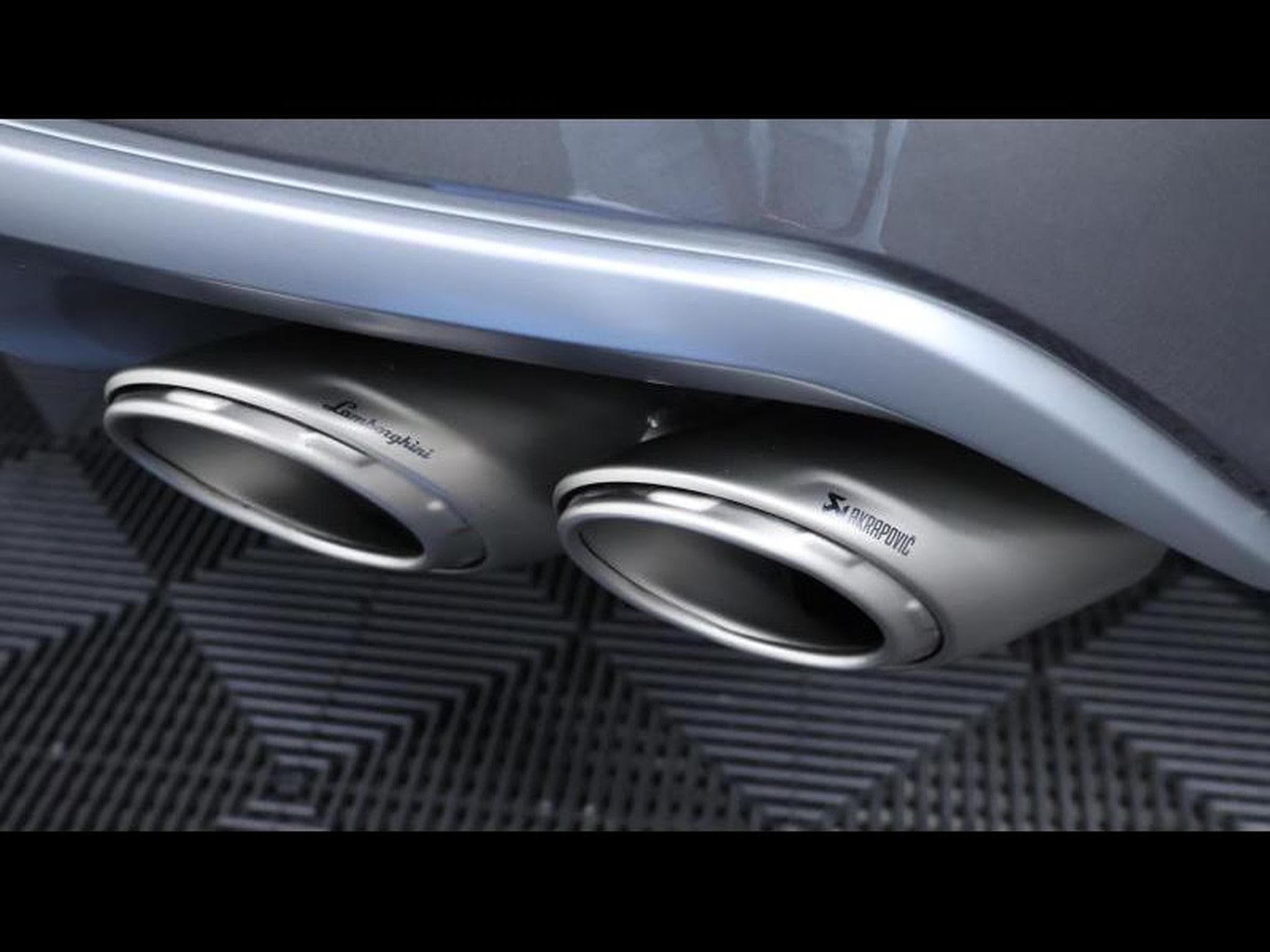 Lamborghini Urus 4.0 V8 650Ch (2022) - Photo 11
