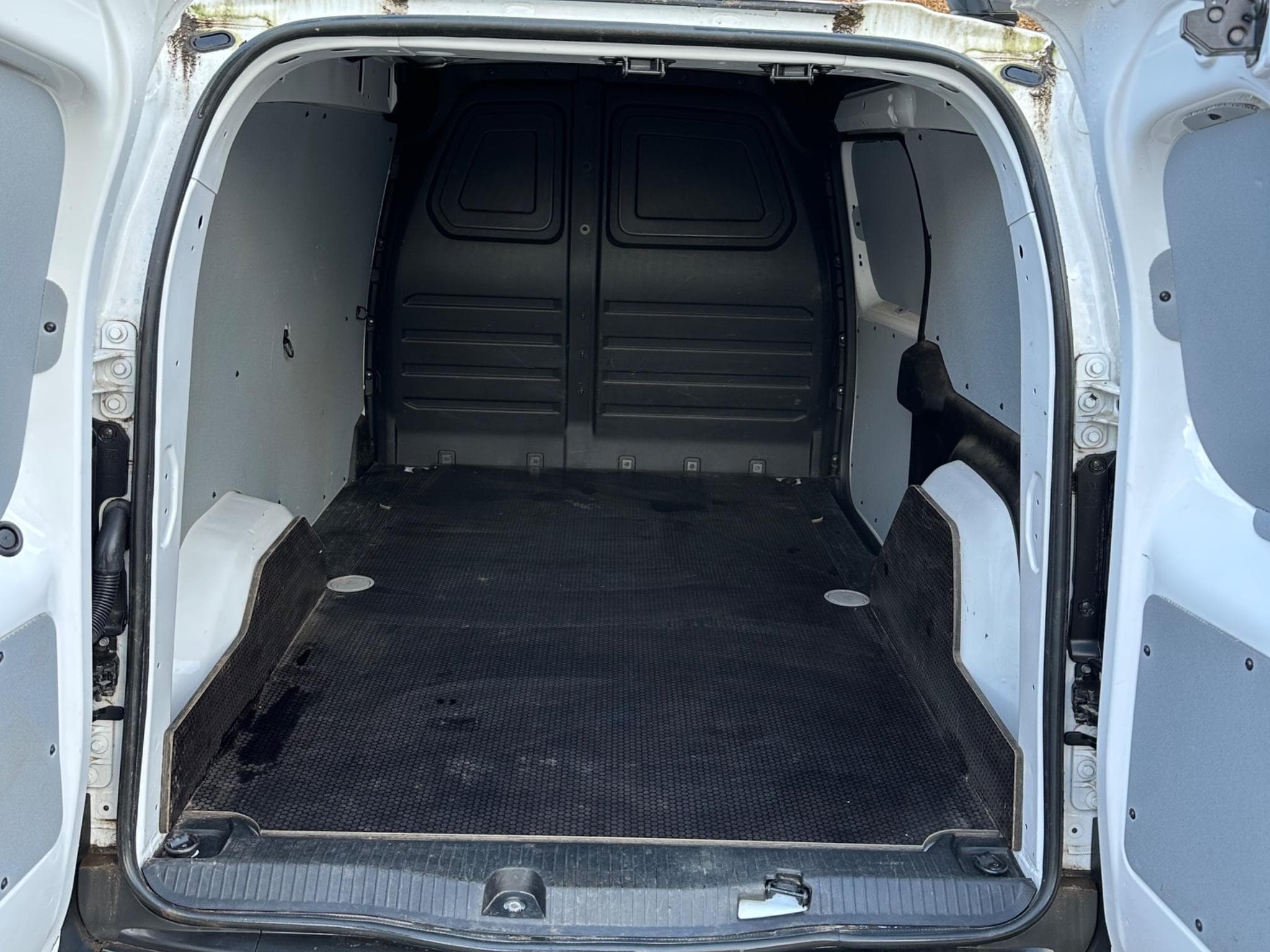 Renault Kangoo Van Confort L2 Blue dCi (2024) - Photo 6