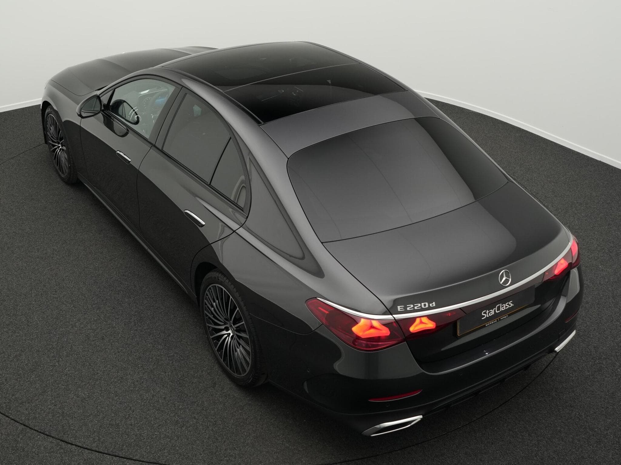 Mercedes E 220 d AMG-Line Premium (2026) - Photo 13