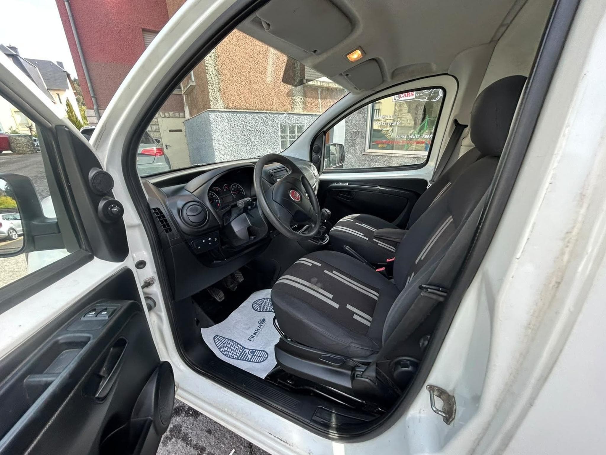 Fiat Fiorino 1.4 Essence Clime (2015) - Foto 10