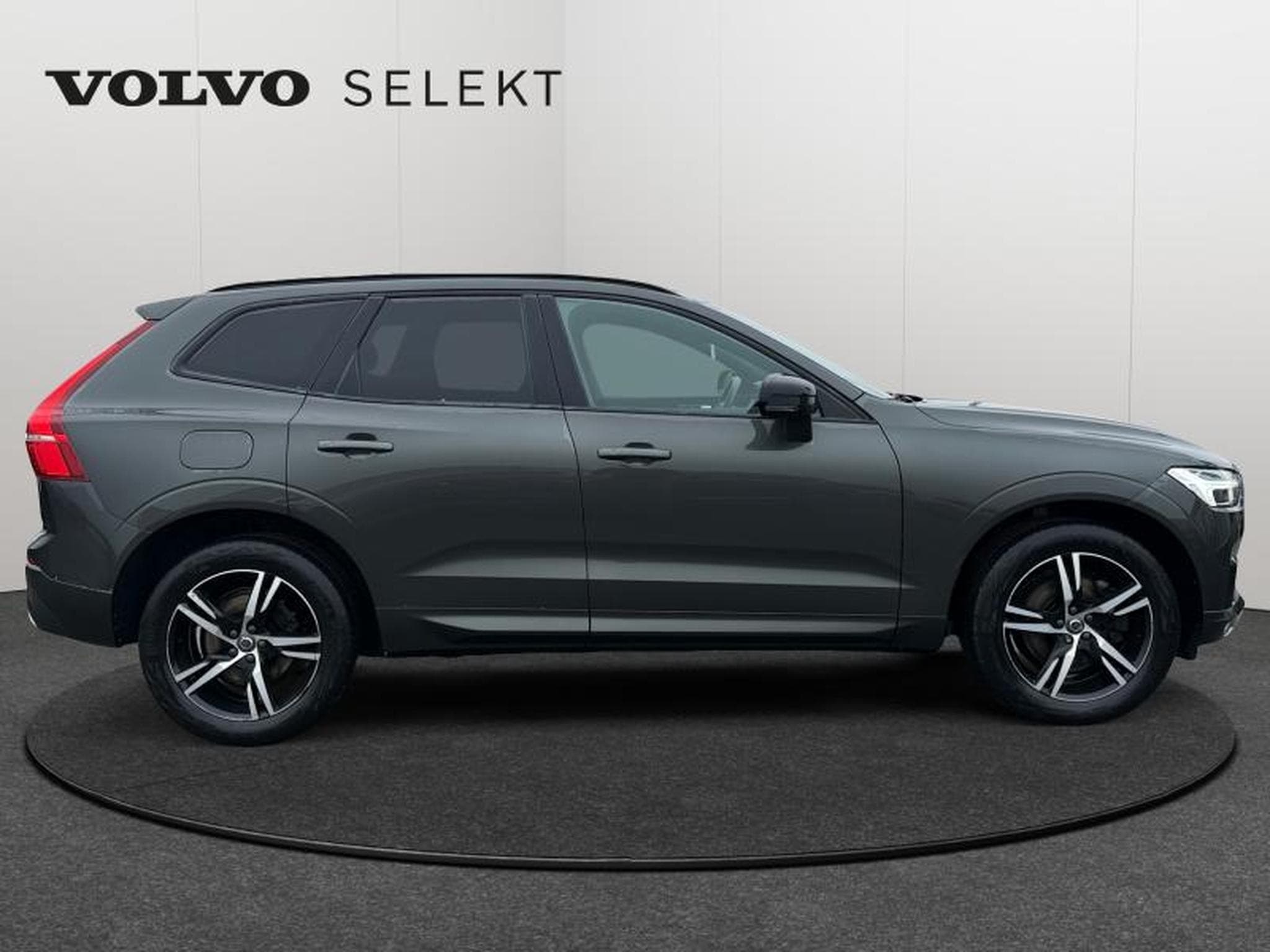 Volvo XC60 T4 R Design / Essence (2020) - Photo 7