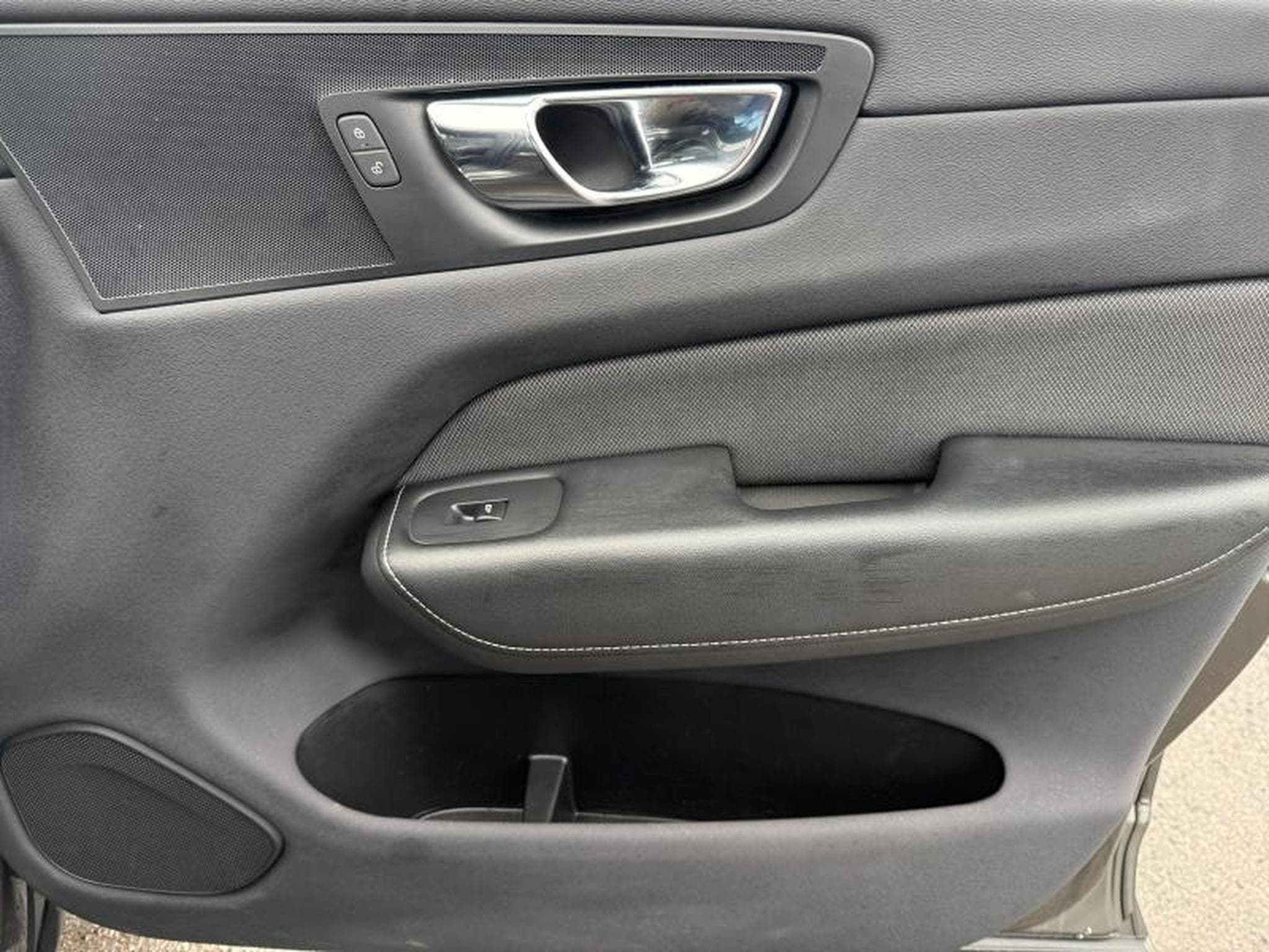 Volvo XC60 T4 R Design / Essence (2020) - Photo 21