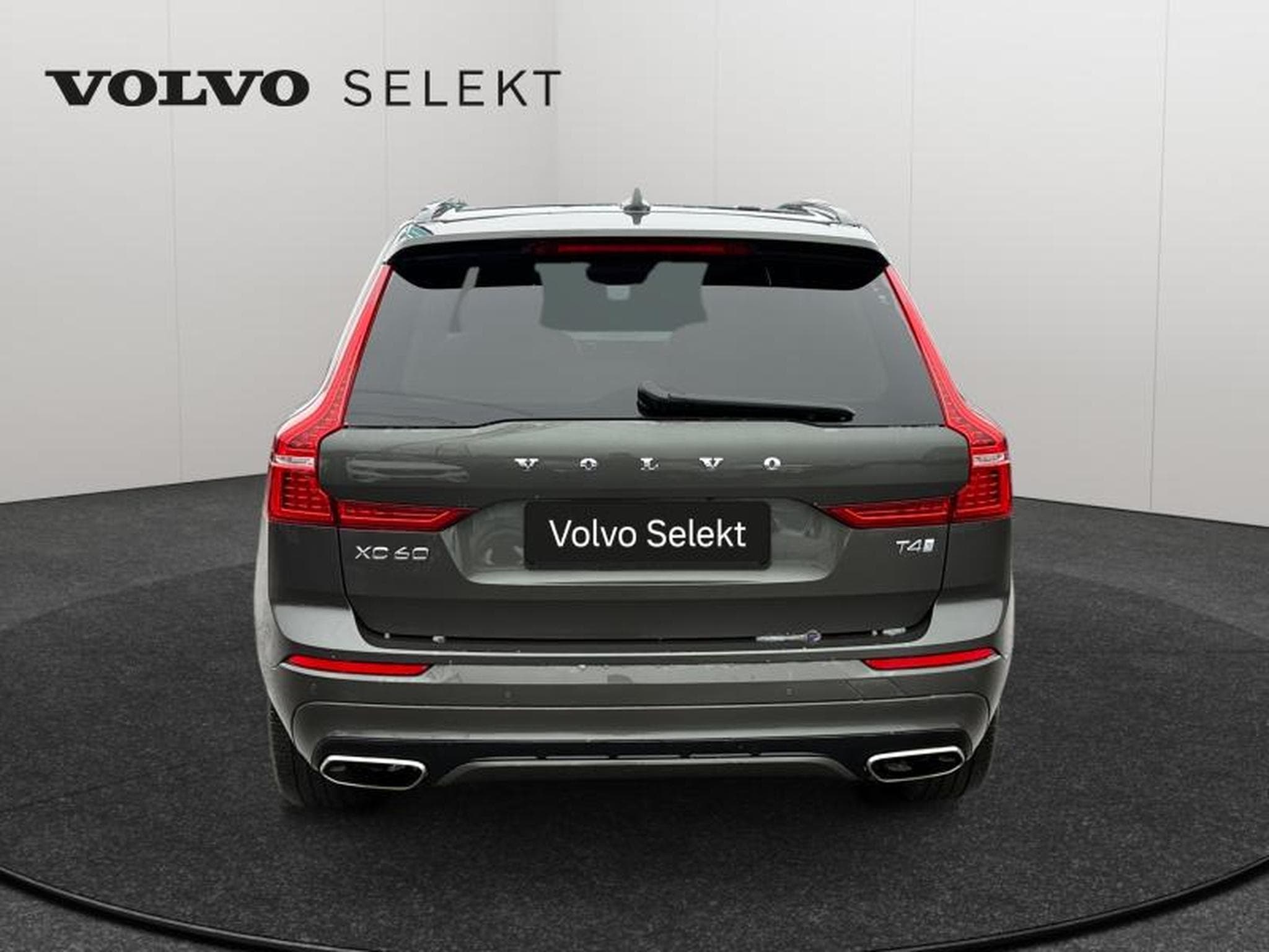 Volvo XC60 T4 R Design / Essence (2020) - Photo 25