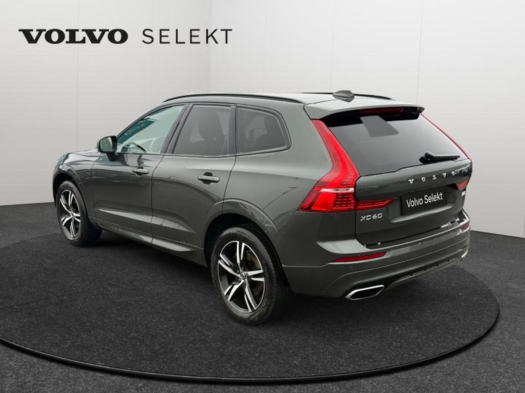 Volvo XC60 T4 R Design / Essence (2020) - Photo 45