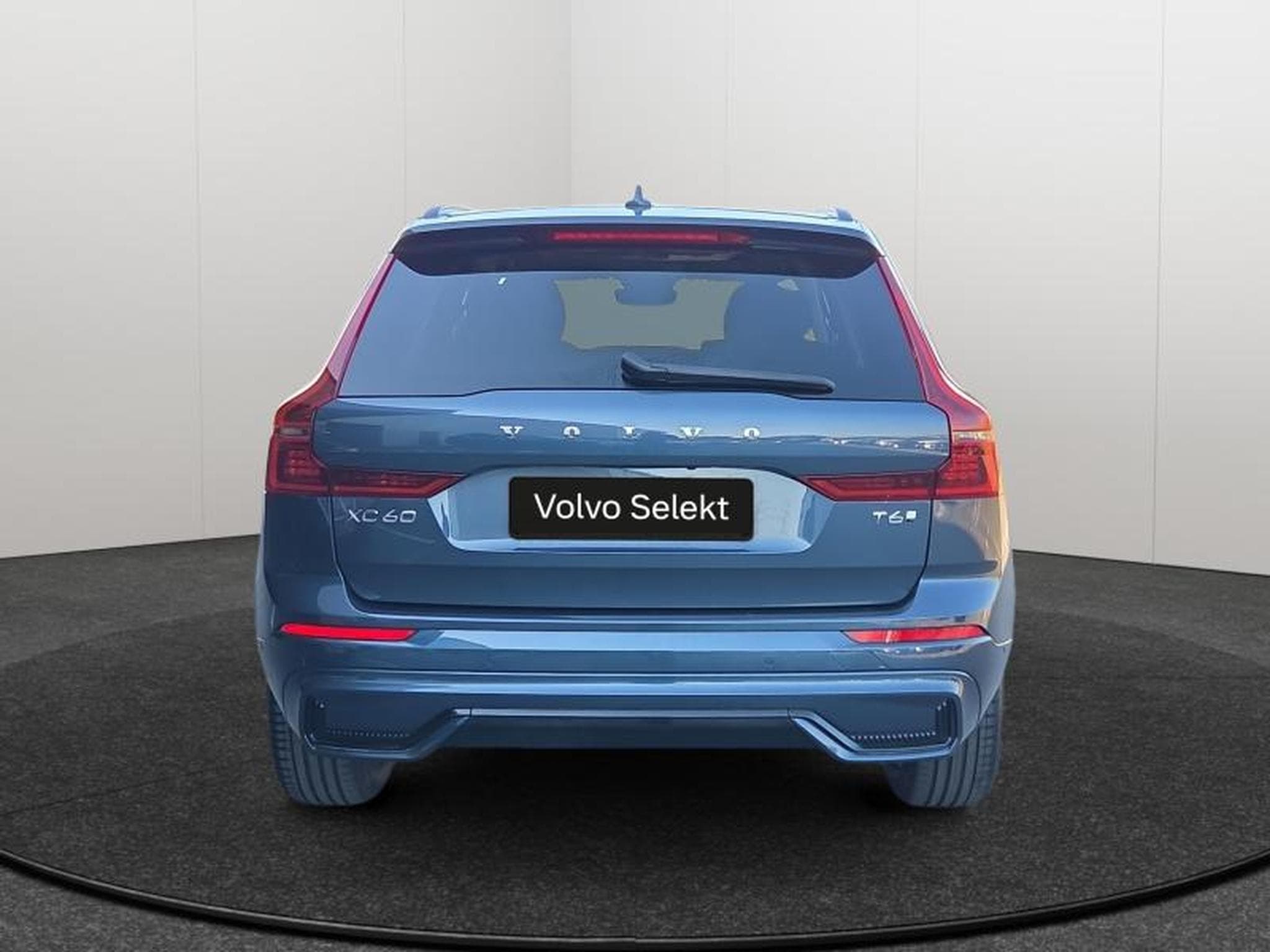 Volvo XC60 T6 Plus Dark / Hybride FACELIFT KIT HIVER INCLUS (2025) - Photo 6