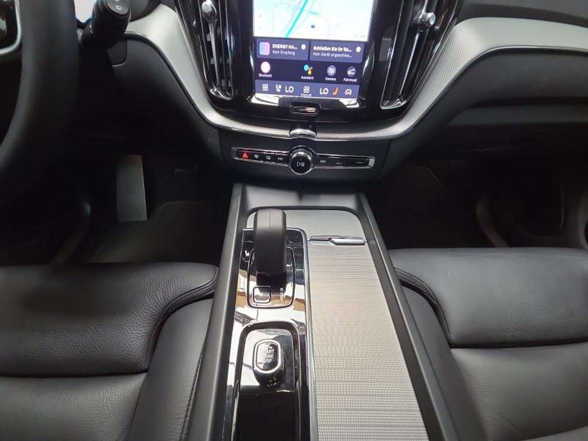 Volvo XC60 B4 Plus Dark / Essence (2023) - Photo 10