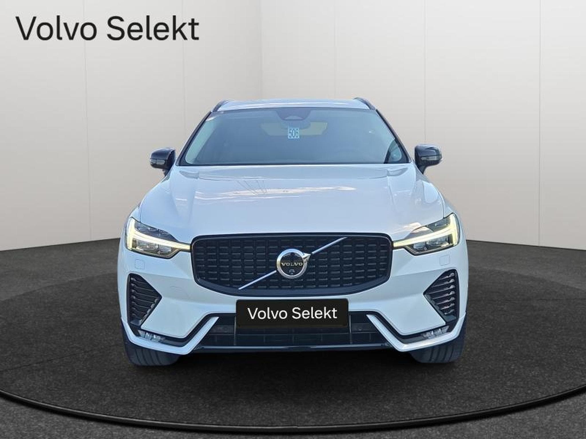 Volvo XC60 B4 Plus Dark / Essence (2024) - Photo 5