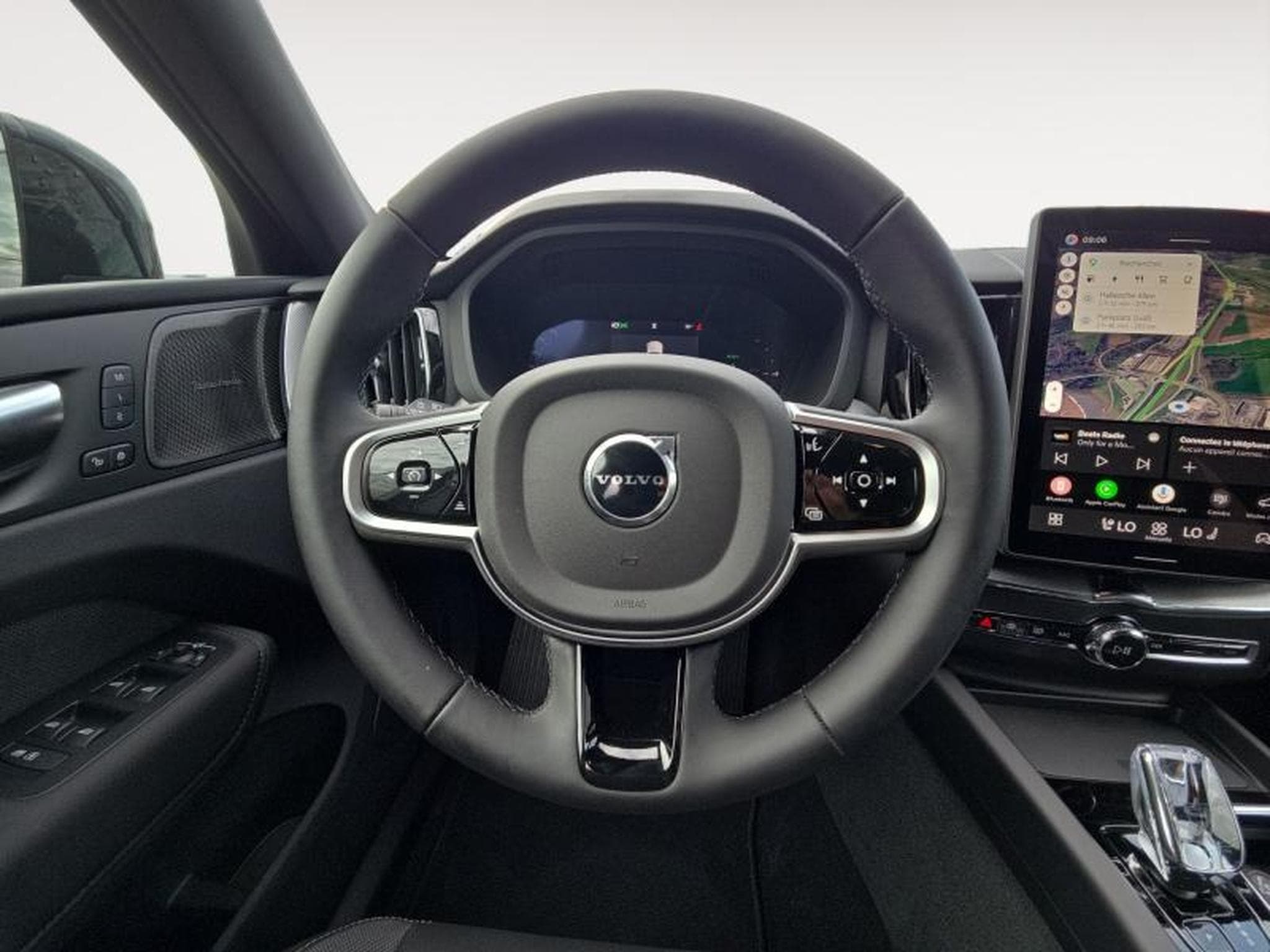 Volvo XC60 Facelift T6 AWD Black Edition Plus 2026 / Hybride (2025) - Photo 12