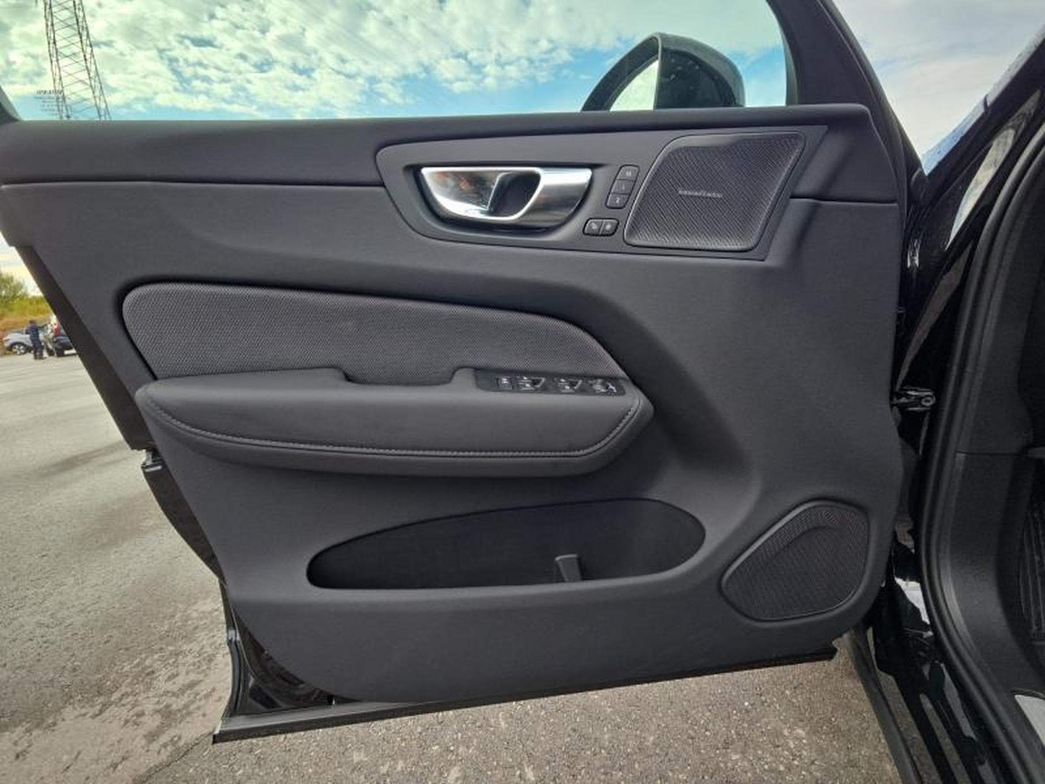 Volvo XC60 Facelift T6 AWD Black Edition Plus 2026 / Hybride (2025) - Photo 20
