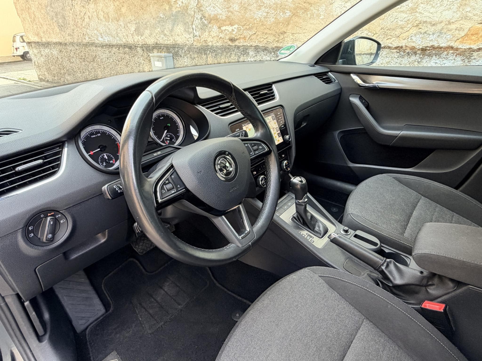 Skoda Octavia 2.0tdi DSG CAR-PLAY LED NAVI 150CV (2019) - Photo 9