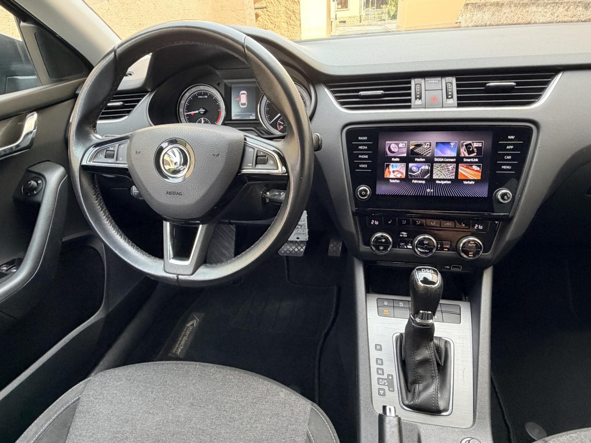 Skoda Octavia 2.0tdi DSG CAR-PLAY LED NAVI 150CV (2019) - Photo 11