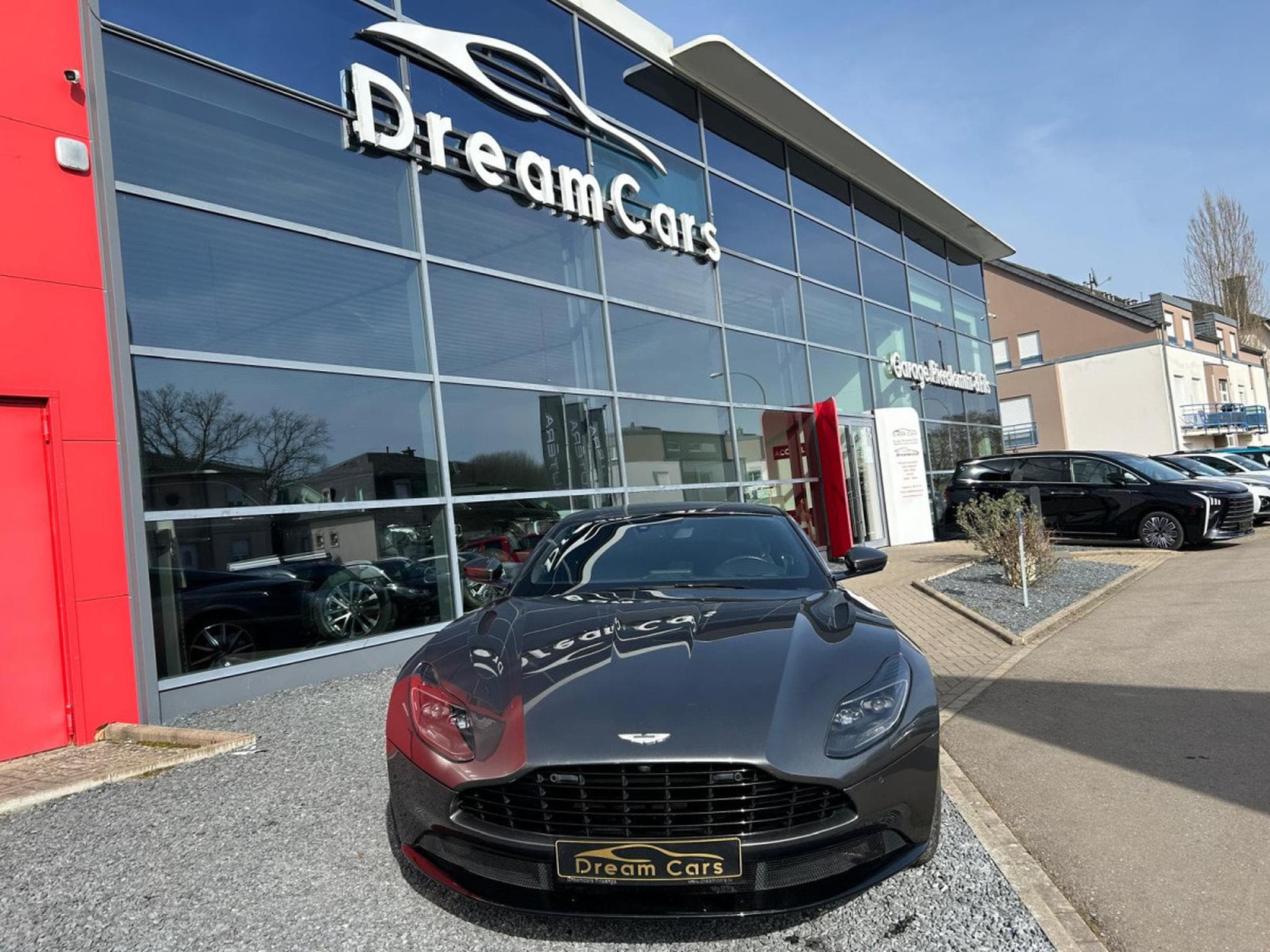 Aston-Martin DB11 DB 11 (2020) - Photo 3