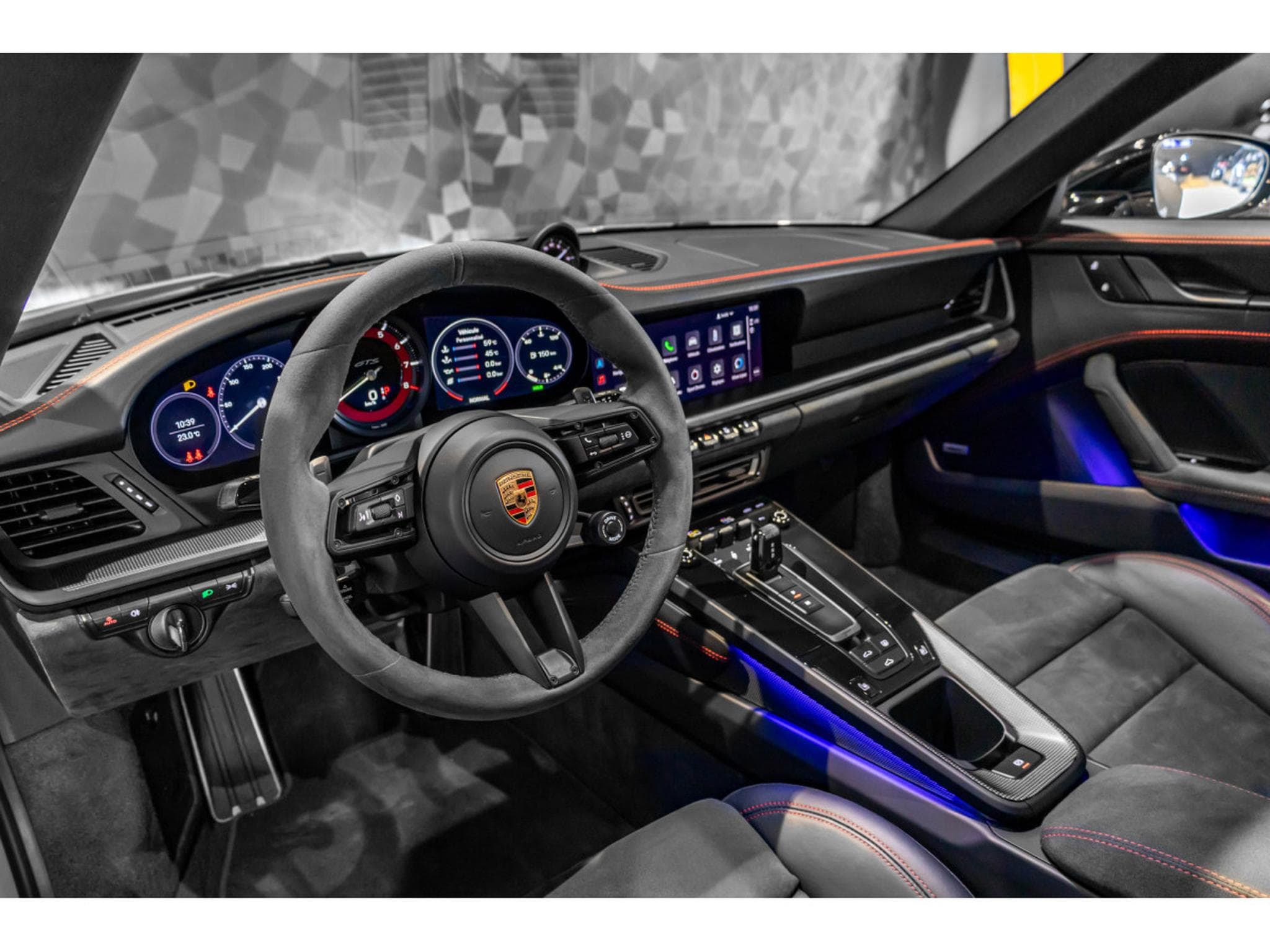 Porsche 911 .1 Carrera 4 GTS - ARTIC GREY (2024) - Photo 9