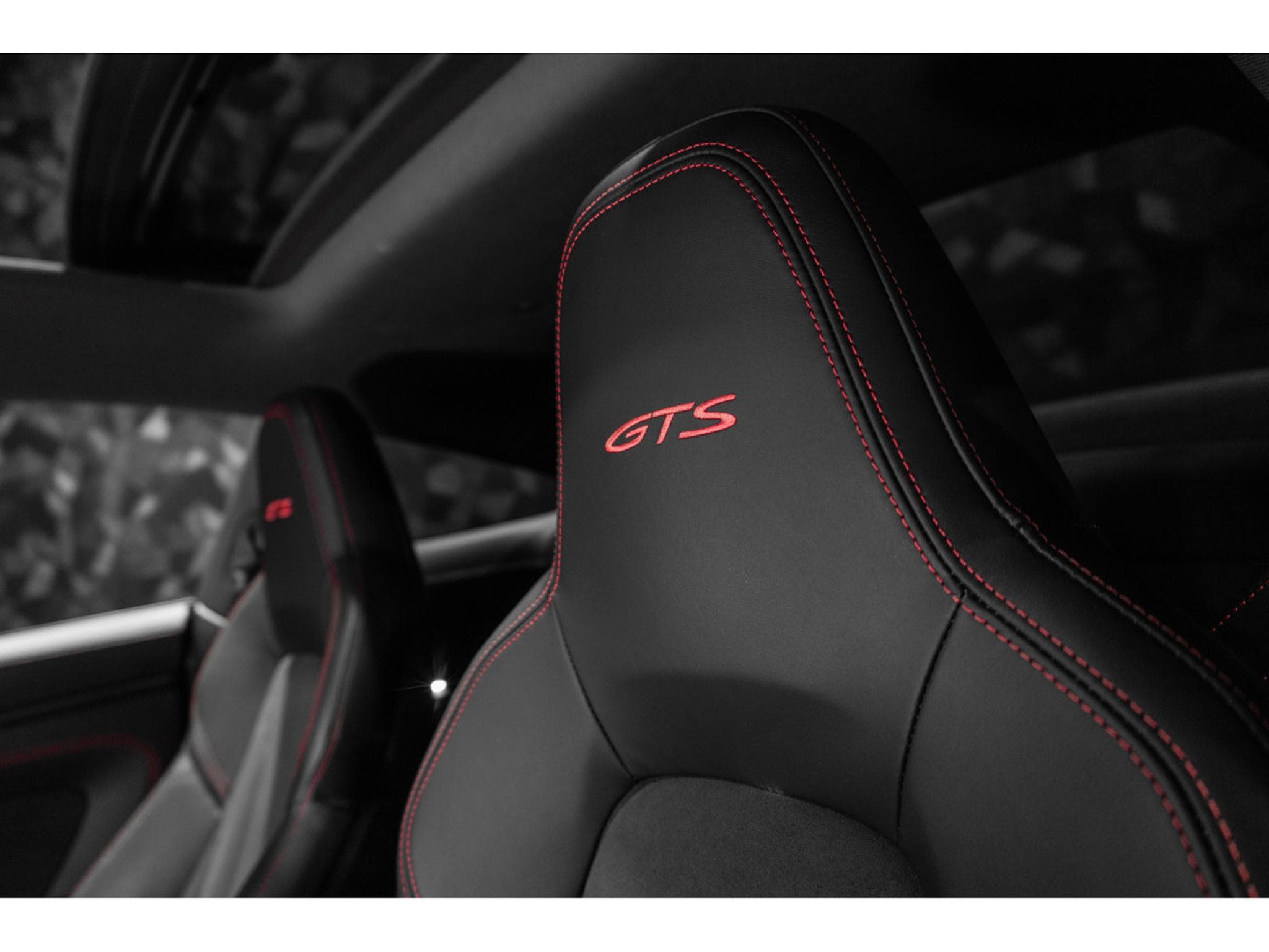 Porsche 911 .1 Carrera 4 GTS - ARTIC GREY (2024) - Photo 28