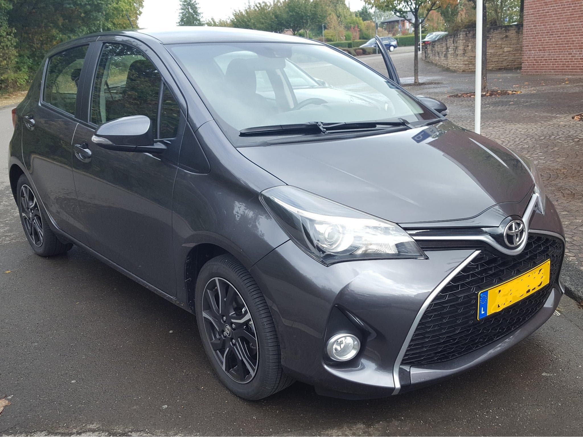 Toyota Yaris Style (2016) - Foto 2