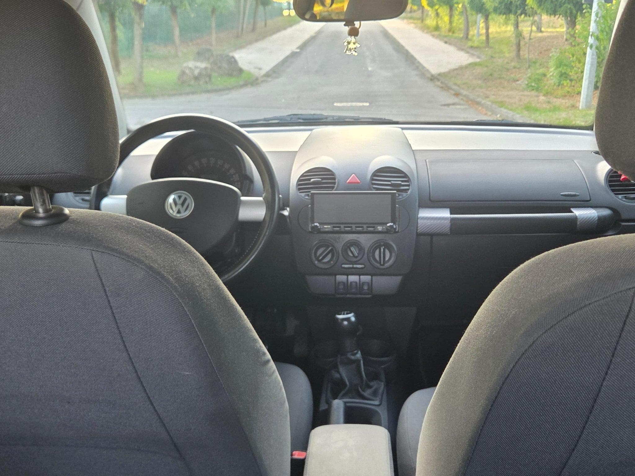 VW Beetle 1.9Tdi Arte (2004) - Photo 8