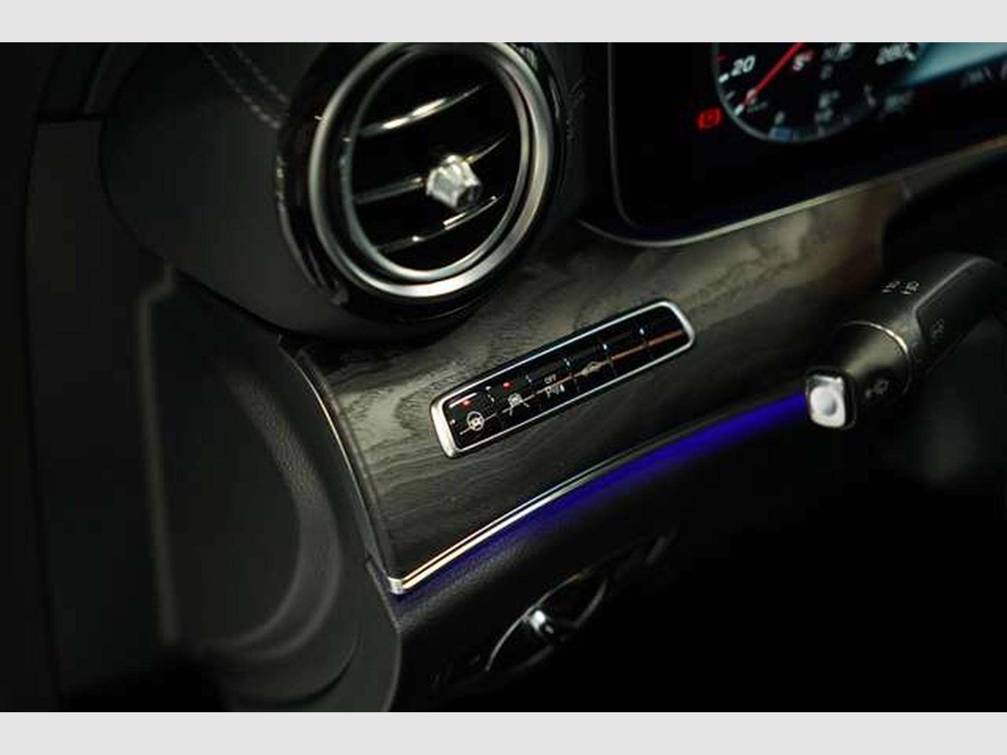 Mercedes E 53 AMG 4M+ Limousine *Pano *360° *Wide *MBEAM (2020) - Photo 34