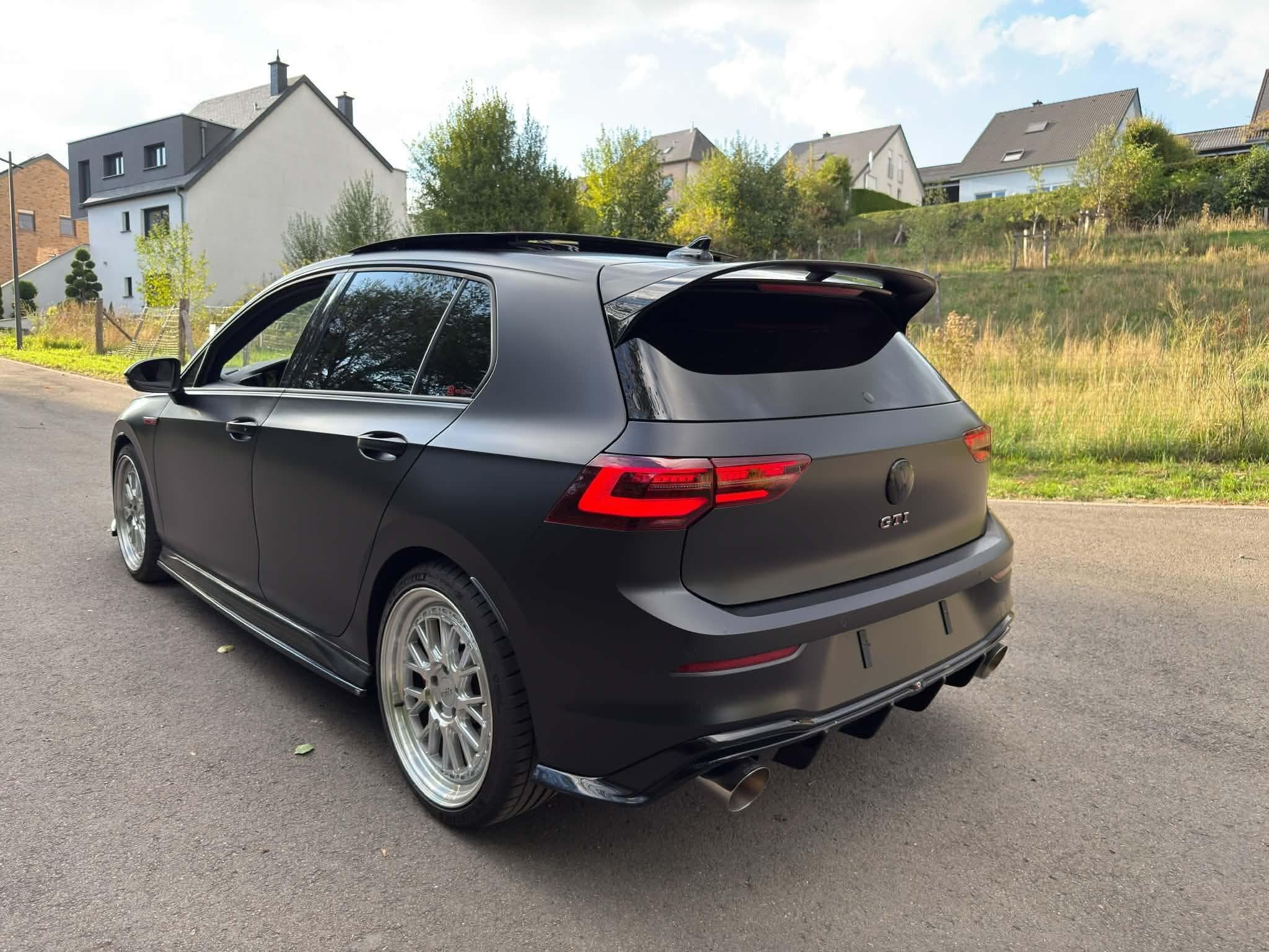 VW Golf VIII GTI CS (2022) - Photo 3