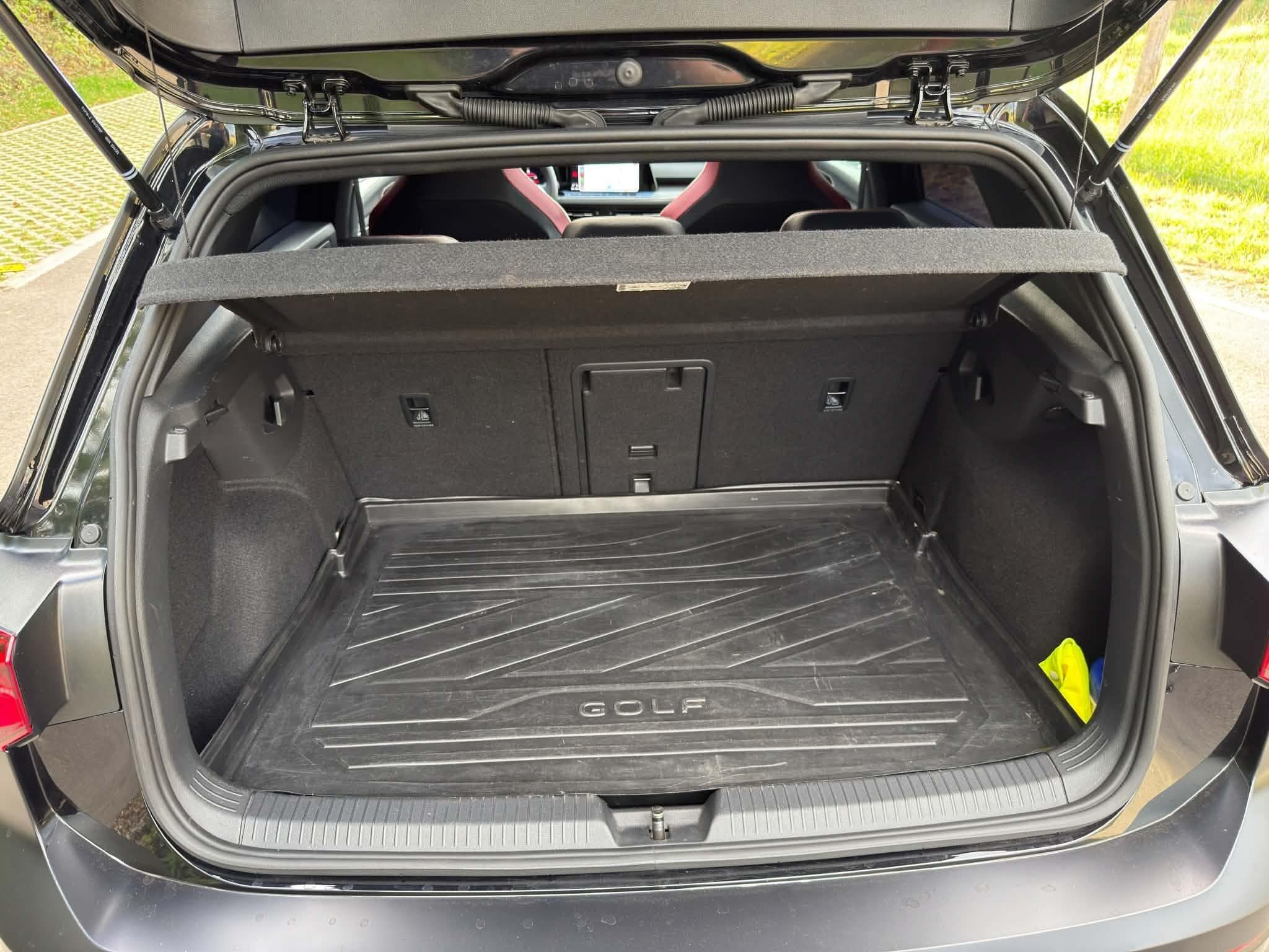 VW Golf VIII GTI CS (2022) - Photo 8