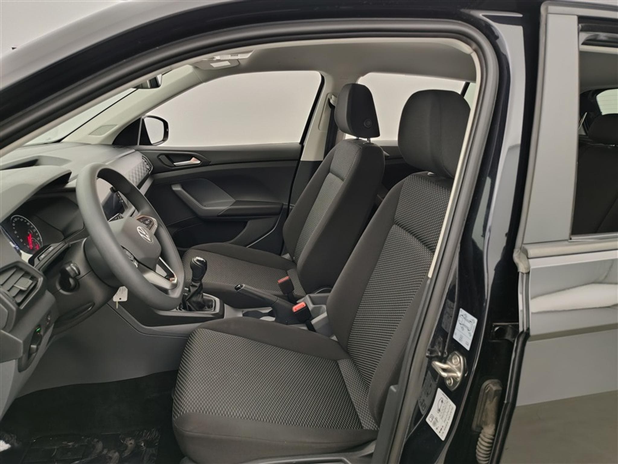 VW T-Cross 1.0 TSI Active NAVI/CAMERA (2021) - Foto 7