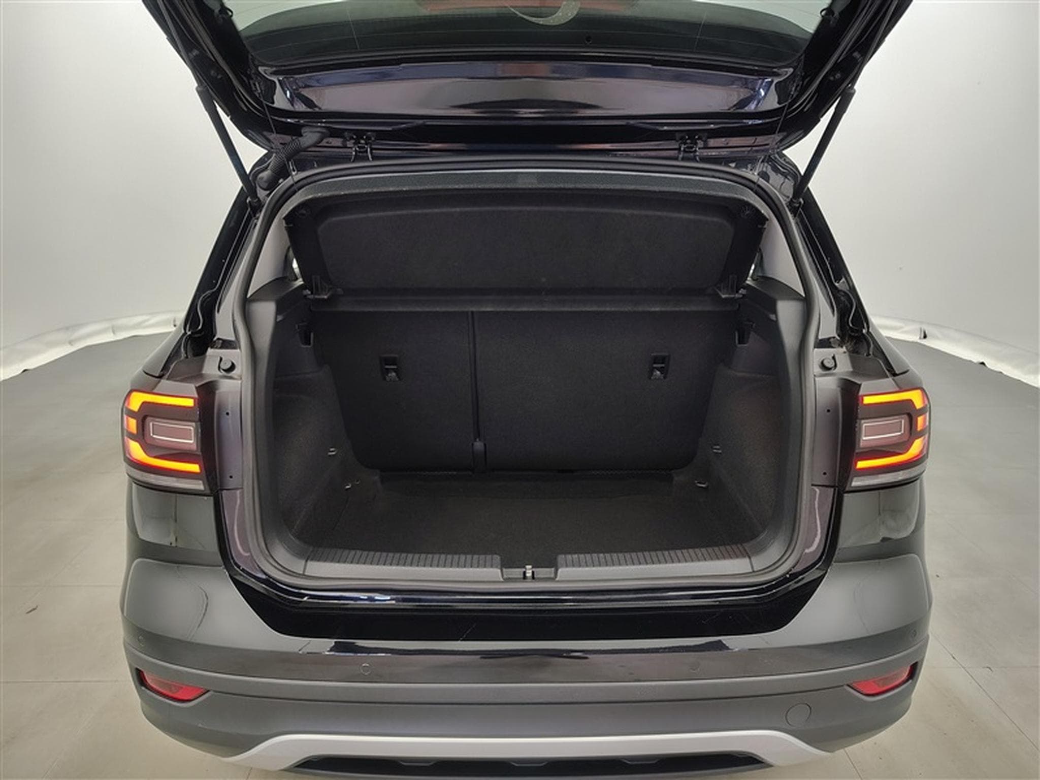 VW T-Cross 1.0 TSI Active NAVI/CAMERA (2021) - Foto 14