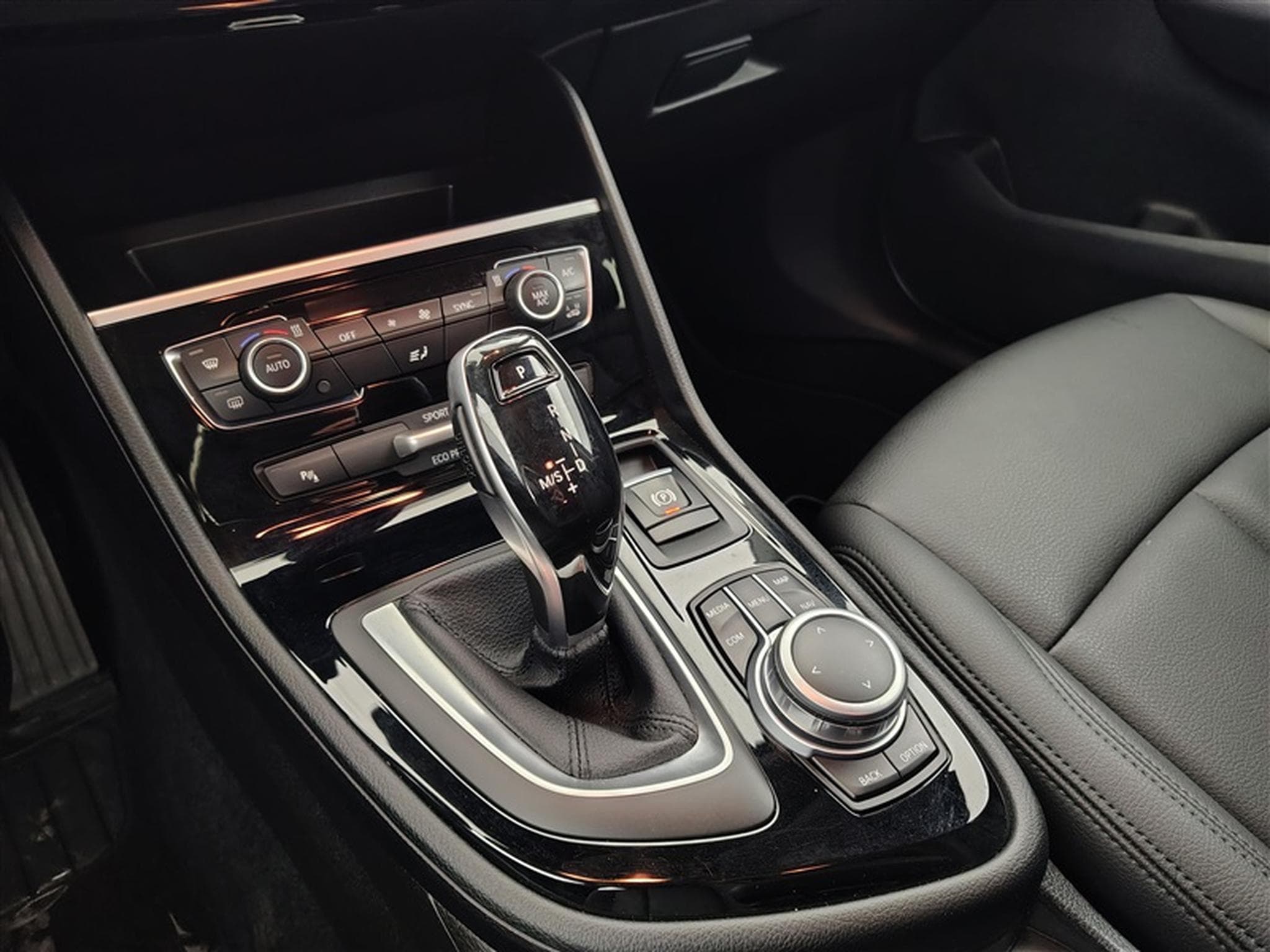 BMW 216 Gran Tourer 216 dA NAVI / CUIR / FULL LED (2021) - Photo 12