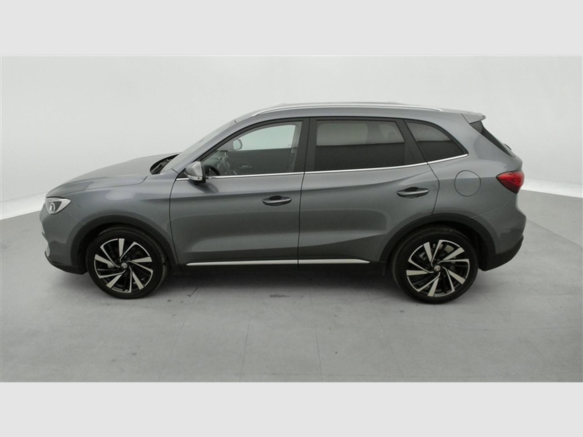 MG ZS 1.5 Hybrid+ Luxury NAVI / FULL LED / CUIR / CAMERA 360 (2026) - Photo 3
