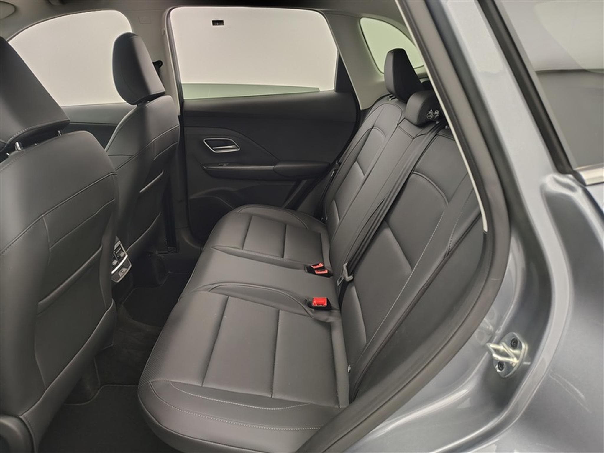 MG ZS 1.5 Hybrid+ Luxury NAVI / FULL LED / CUIR / CAMERA 360 (2026) - Photo 13
