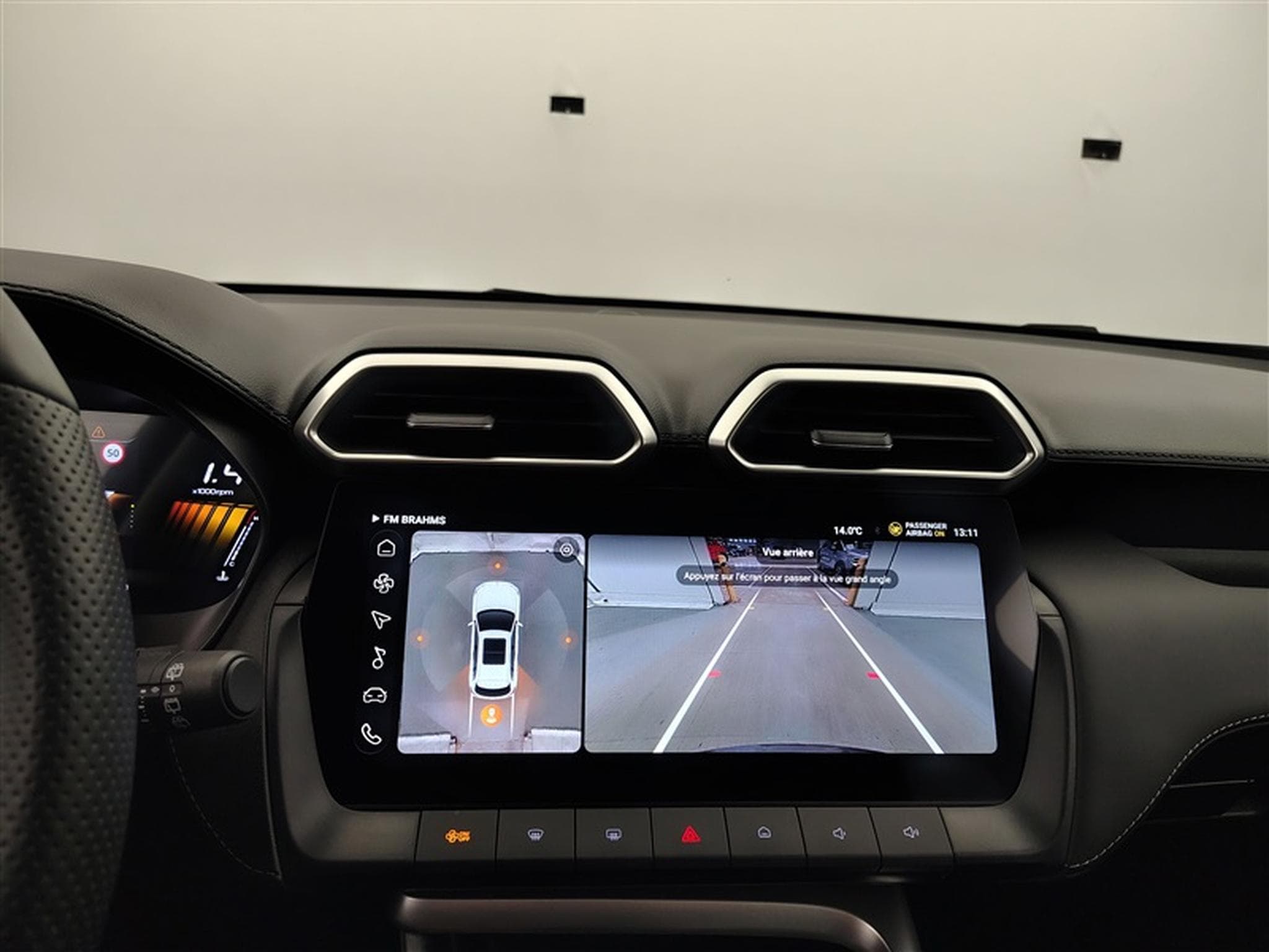 MG ZS 1.5 Hybrid+ Luxury NAVI / FULL LED / CUIR / CAMERA 360 (2026) - Photo 18
