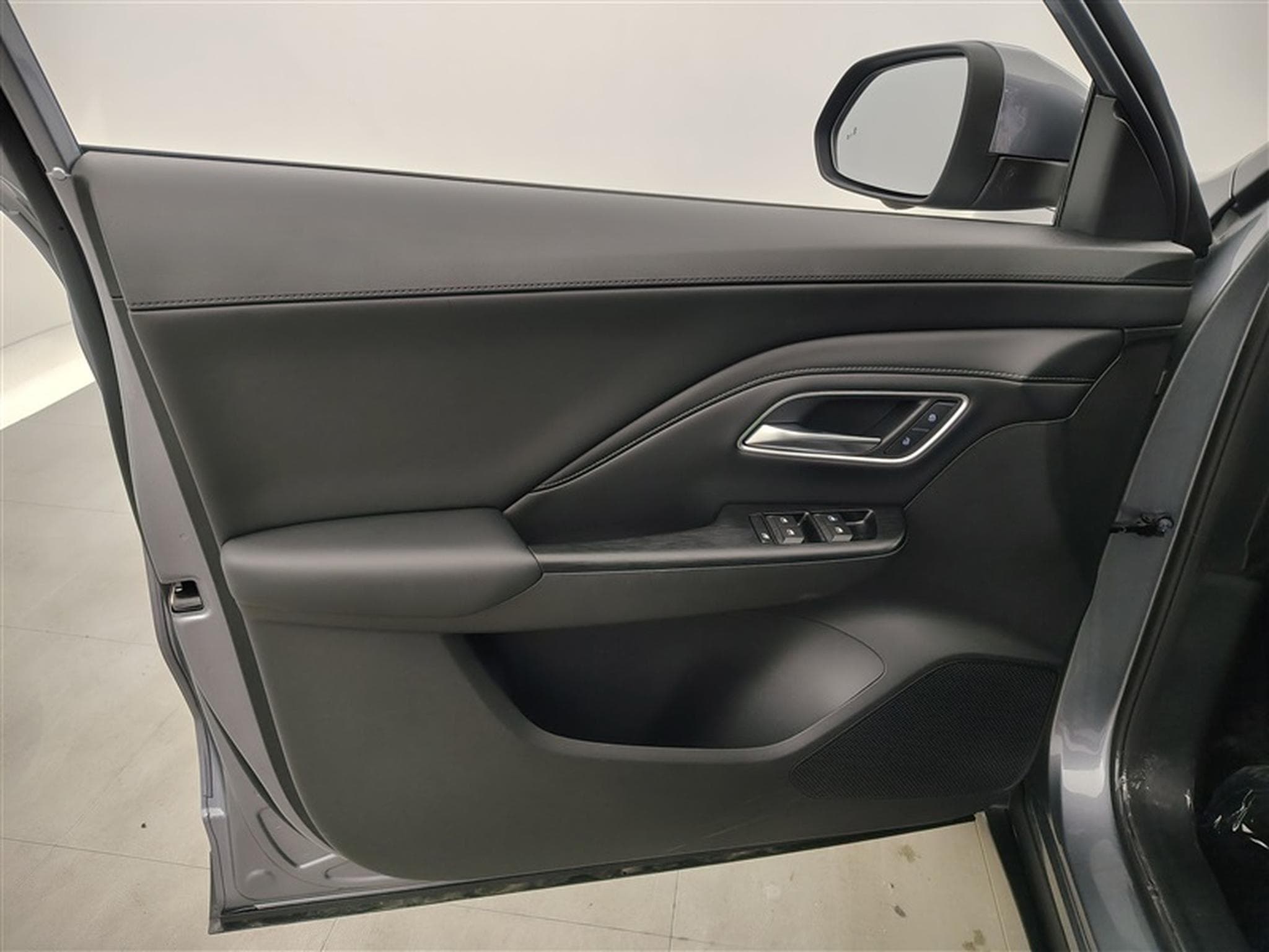 MG ZS 1.5 Hybrid+ Luxury NAVI / FULL LED / CUIR / CAMERA 360 (2026) - Photo 17