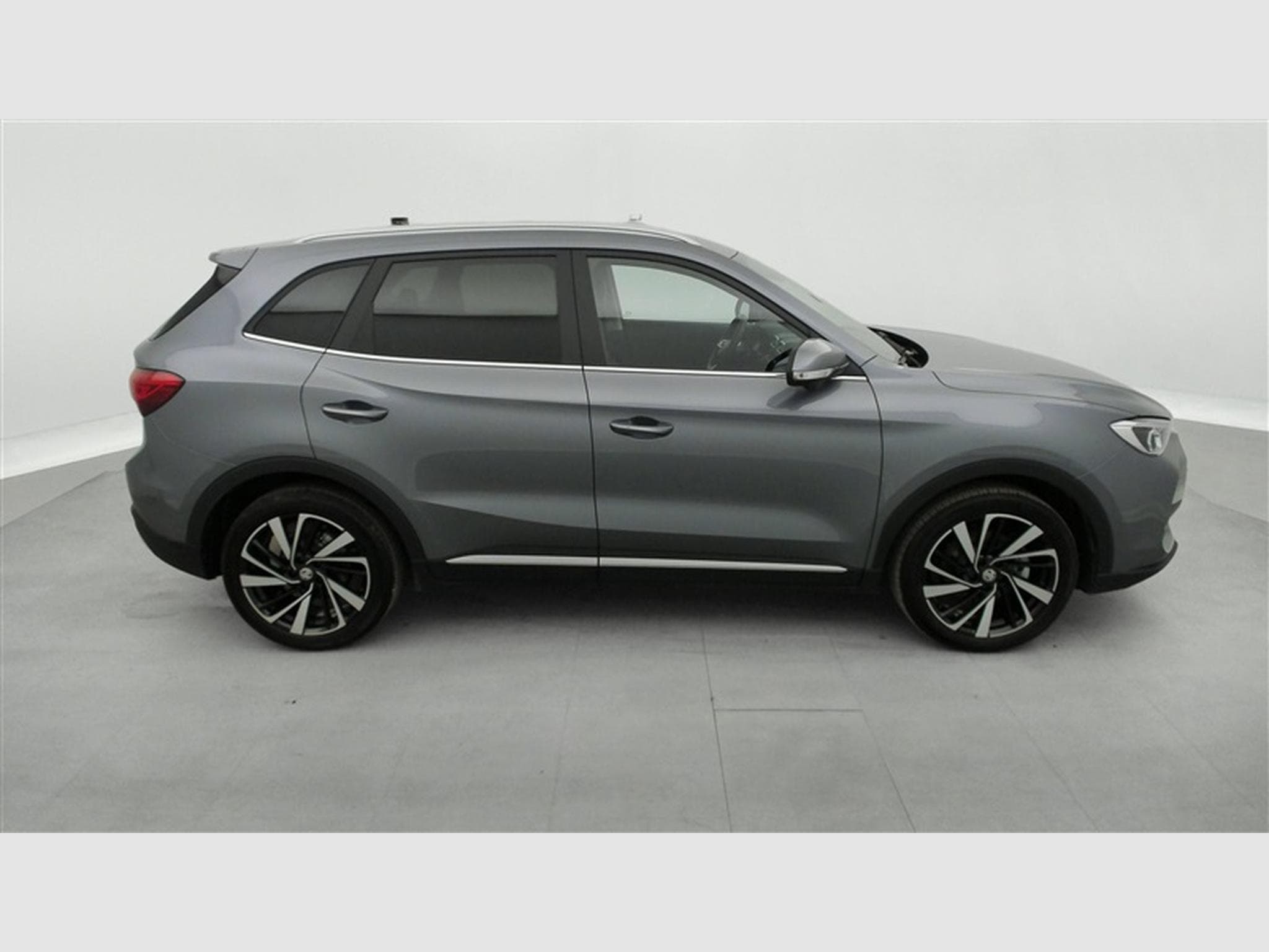 MG ZS 1.5 Hybrid+ Luxury NAVI / FULL LED / CUIR / CAMERA 360 (2026) - Photo 24