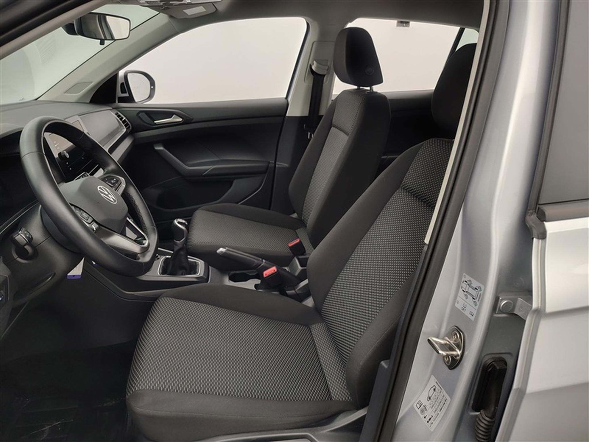 VW T-Cross 1.0 TSI Life OPF (2025) - Photo 7