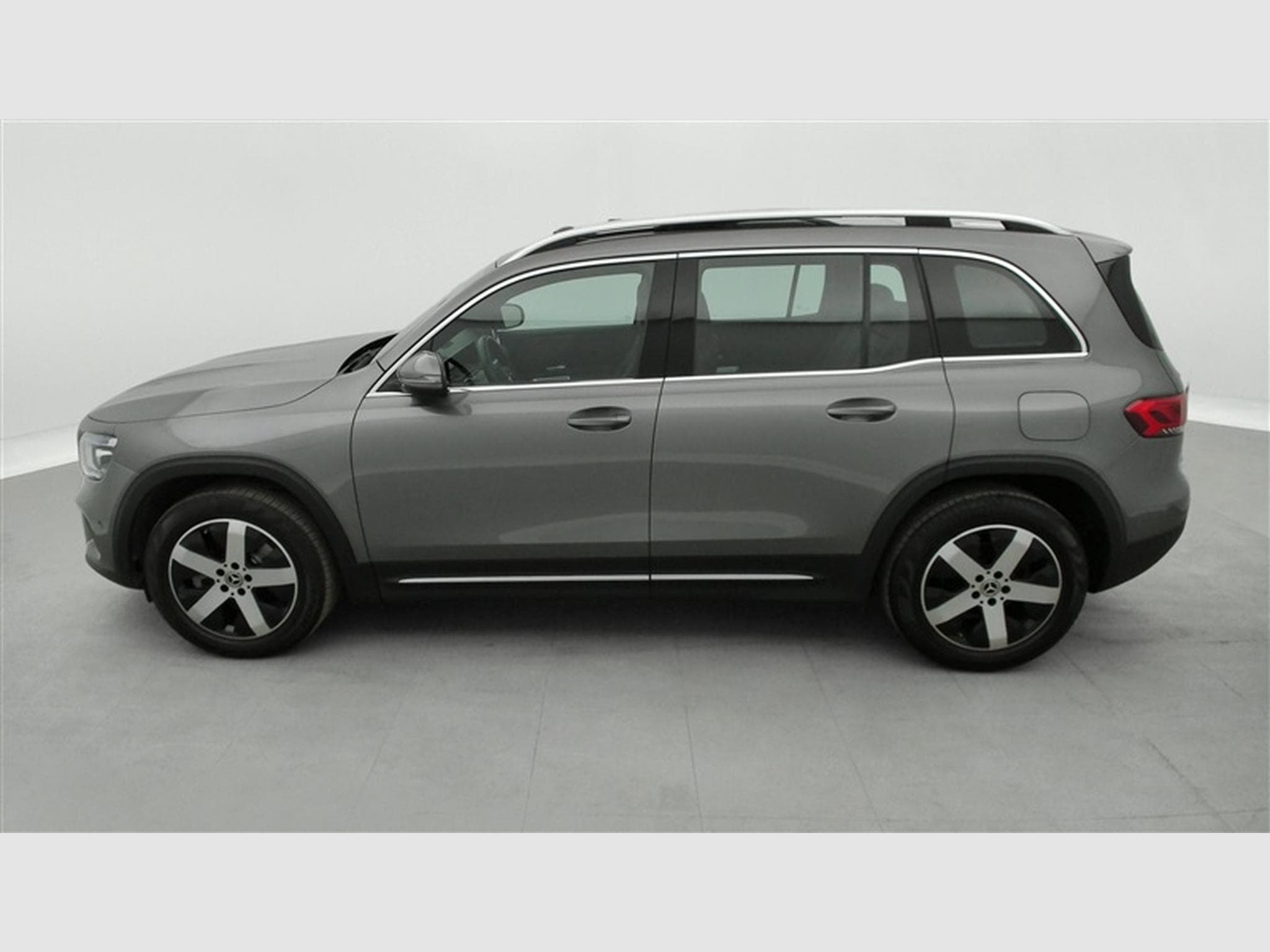 Mercedes GLB 200 GLB 200d Business Solution CUIR/NAVI/TO PANO/FULL LED/JA18 (2021) - Photo 3