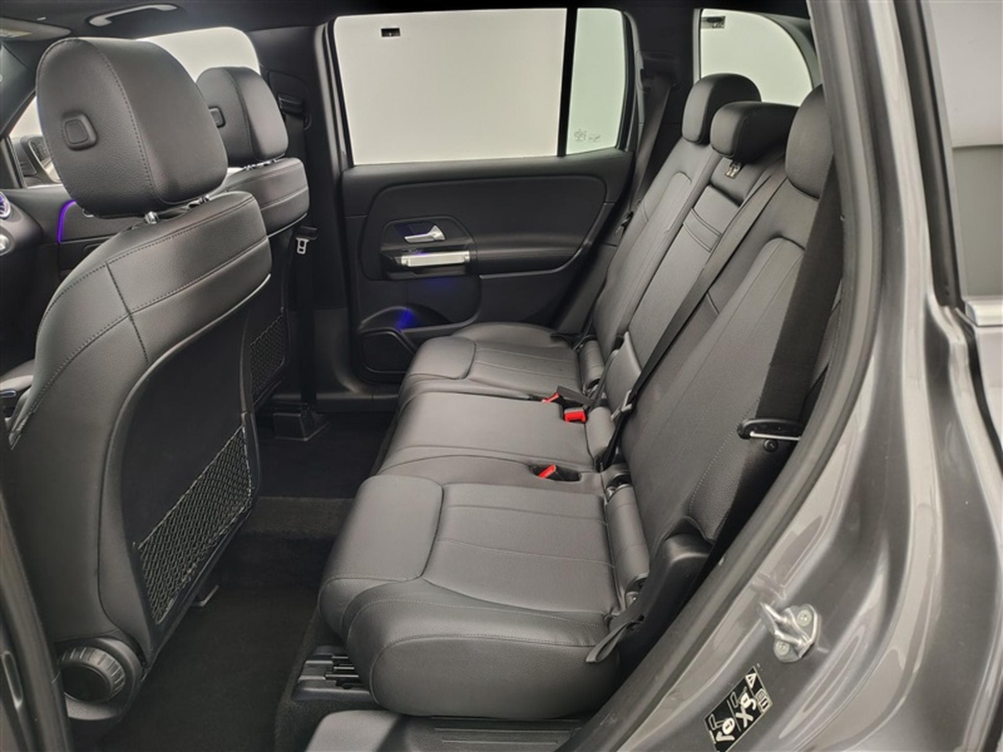 Mercedes GLB 200 GLB 200d Business Solution CUIR/NAVI/TO PANO/FULL LED/JA18 (2021) - Photo 13