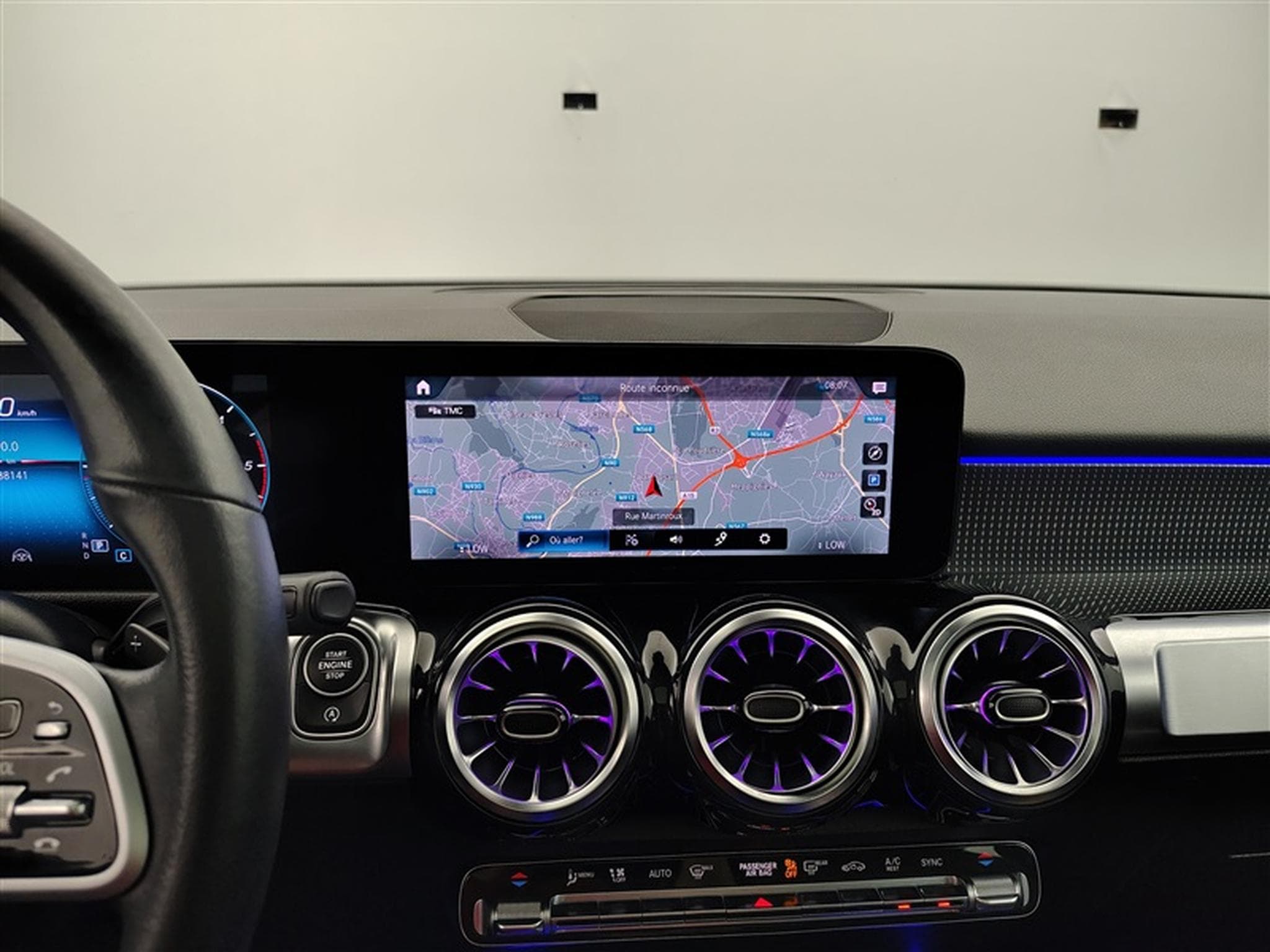 Mercedes GLB 200 GLB 200d Business Solution CUIR/NAVI/TO PANO/FULL LED/JA18 (2021) - Photo 11
